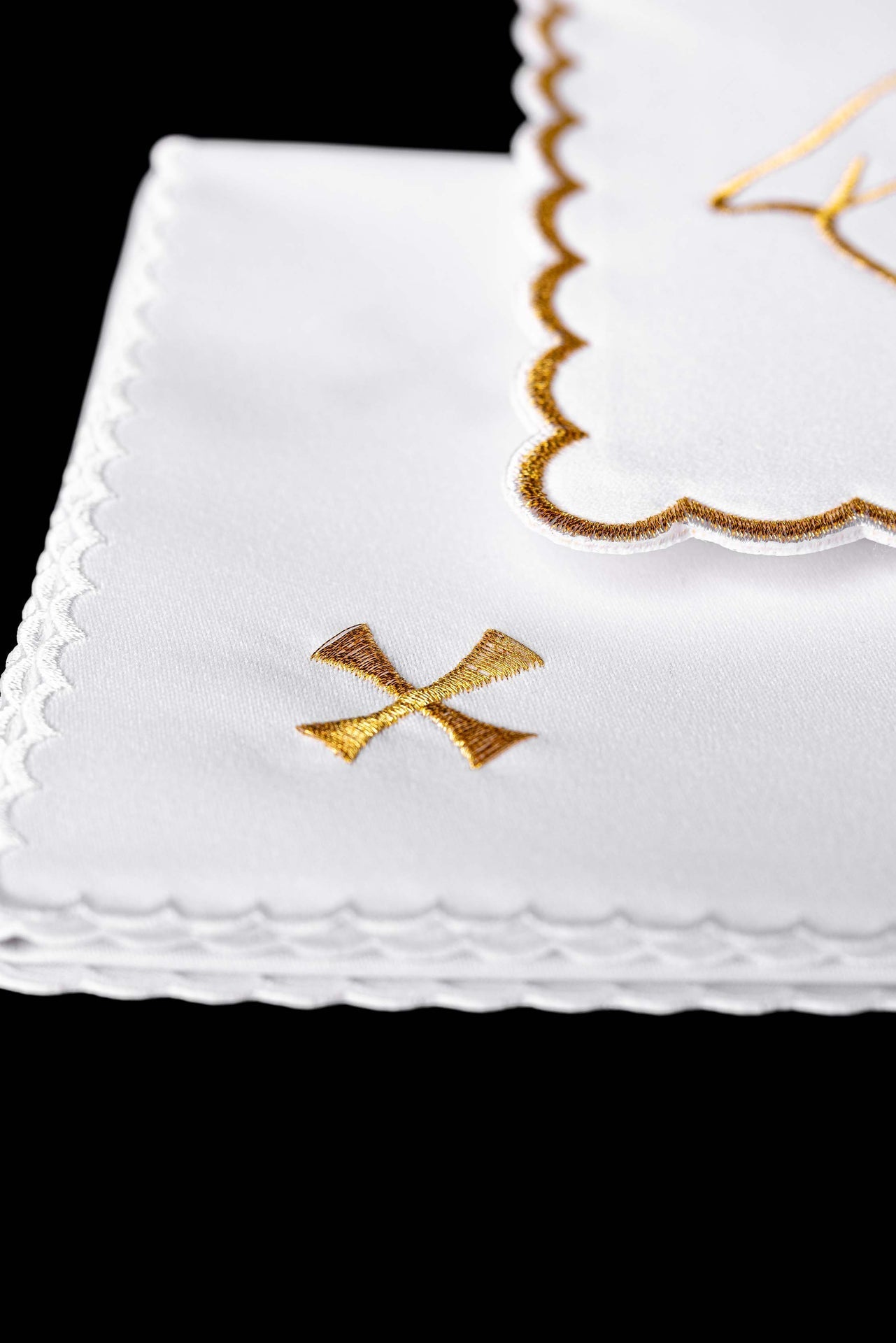 Bielizna Kielichowa Święta Rodzina - Komplet Liturgiczny z Haftem - alba.pl