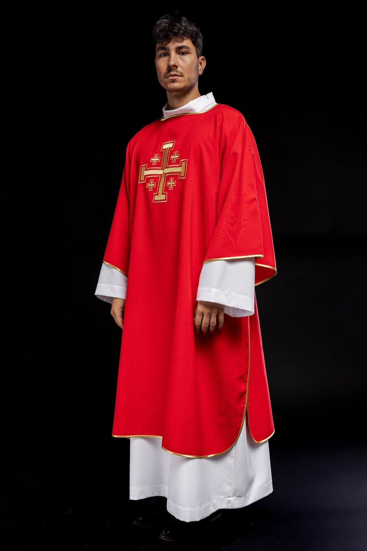 Czerwona Dalmatyka Liturgiczna Złote Krzyże - Alba Pl - alba.pl