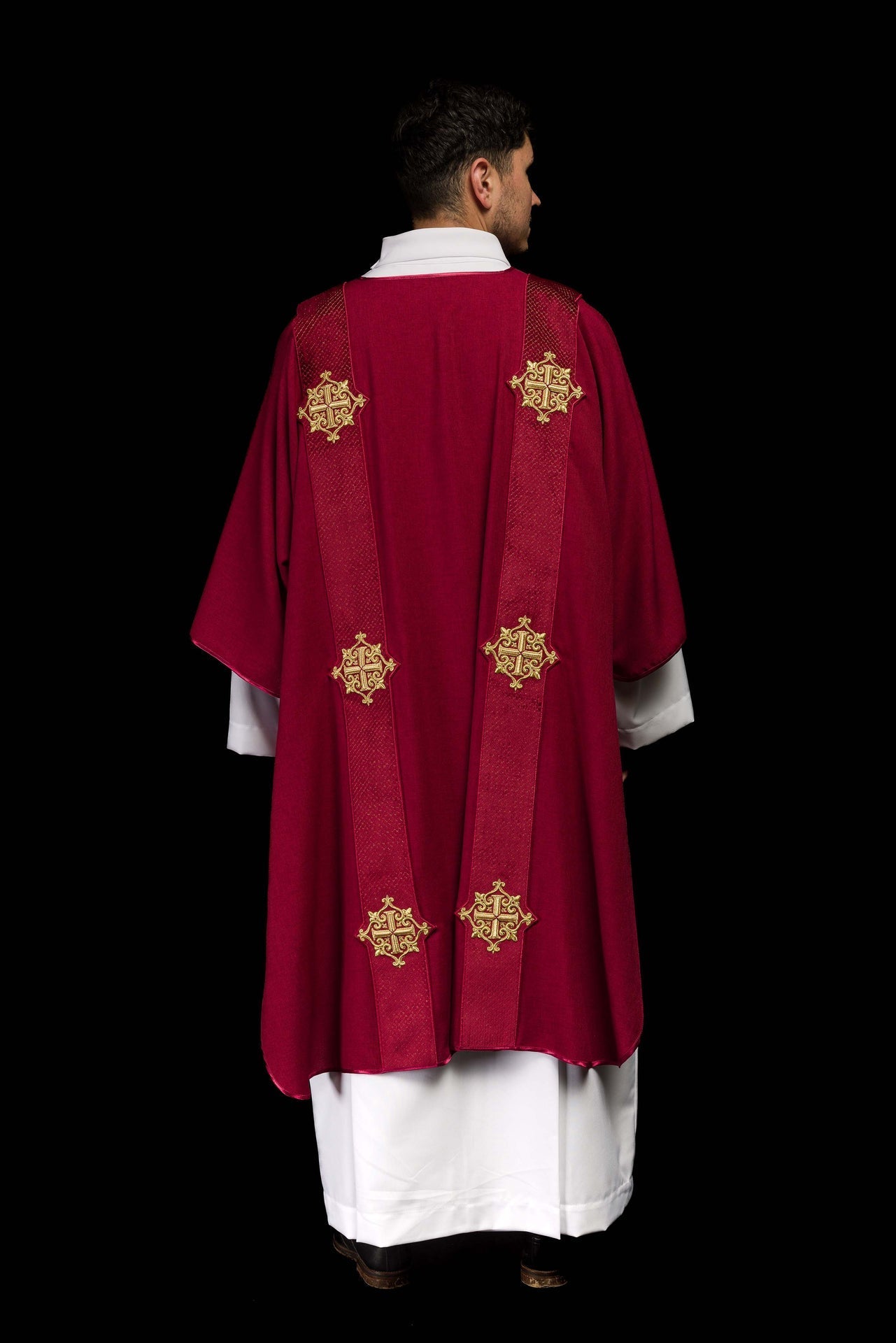 Dalmatyka Liturgiczna Czerwona z Aksamitu i Symbolami Krzyża - alba.pl