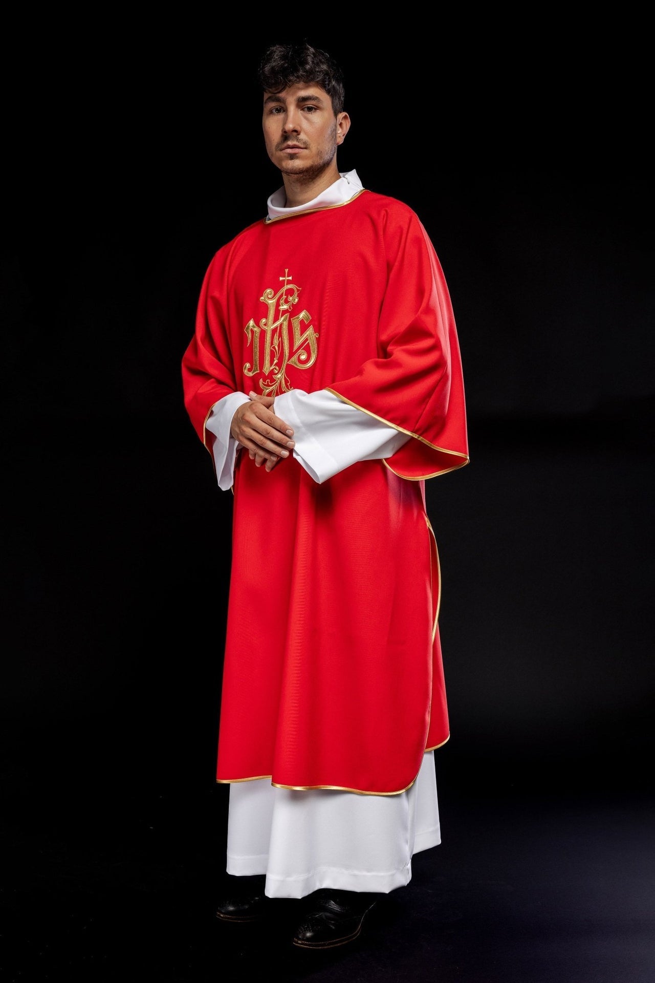 Dalmatyka Liturgiczna Czerwona z Haftem IHS Złotą Nicią - alba.pl