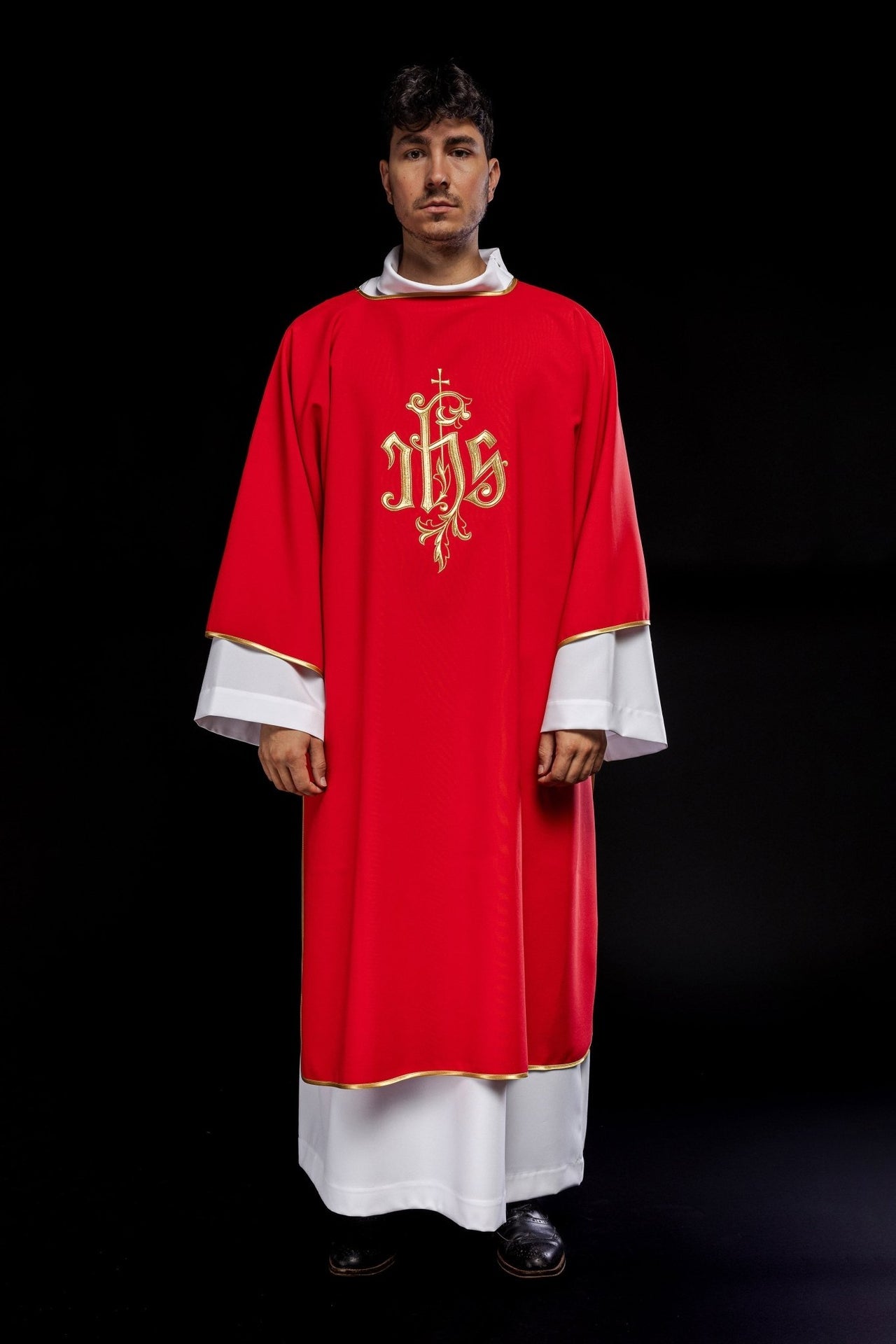 Dalmatyka Liturgiczna Czerwona z Haftem IHS Złotą Nicią - alba.pl