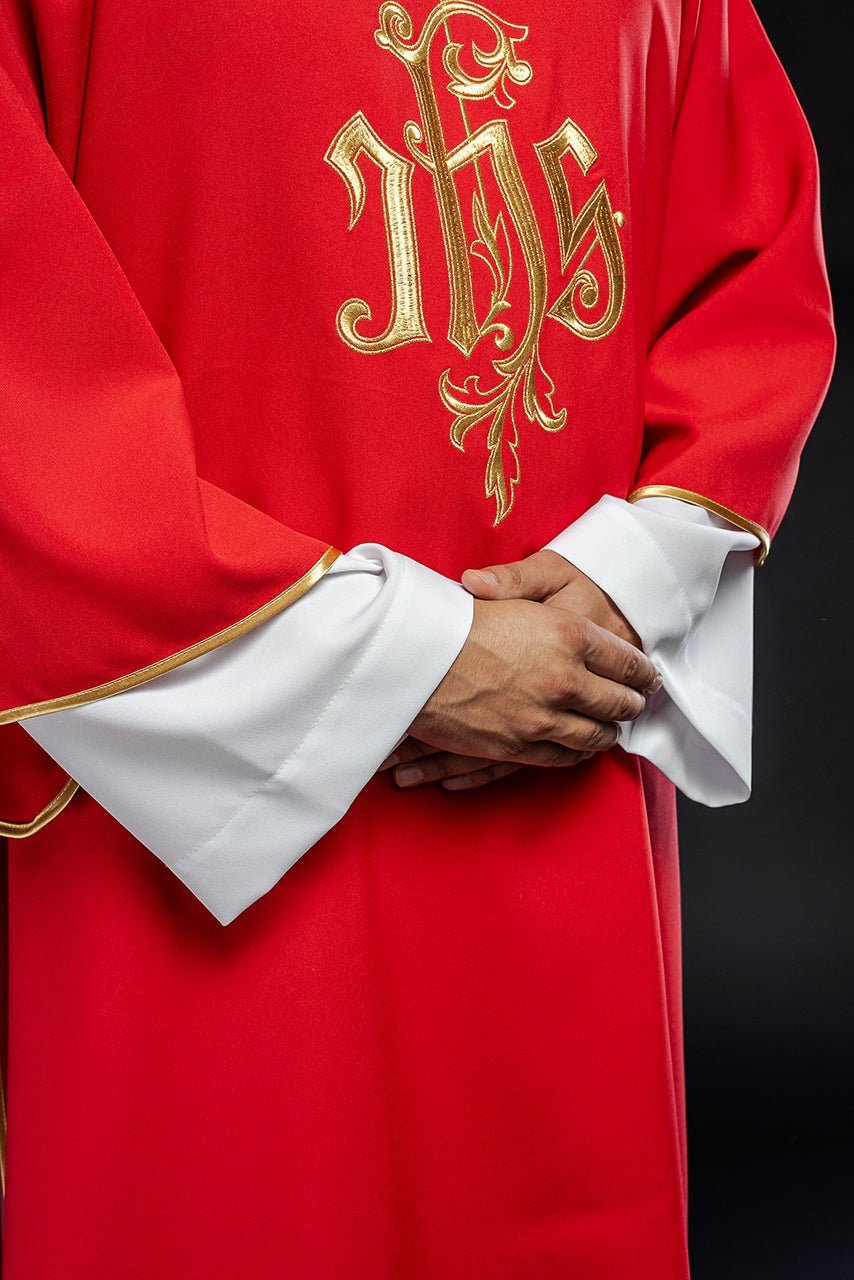 Dalmatyka Liturgiczna Czerwona z Haftem IHS Złotą Nicią - alba.pl