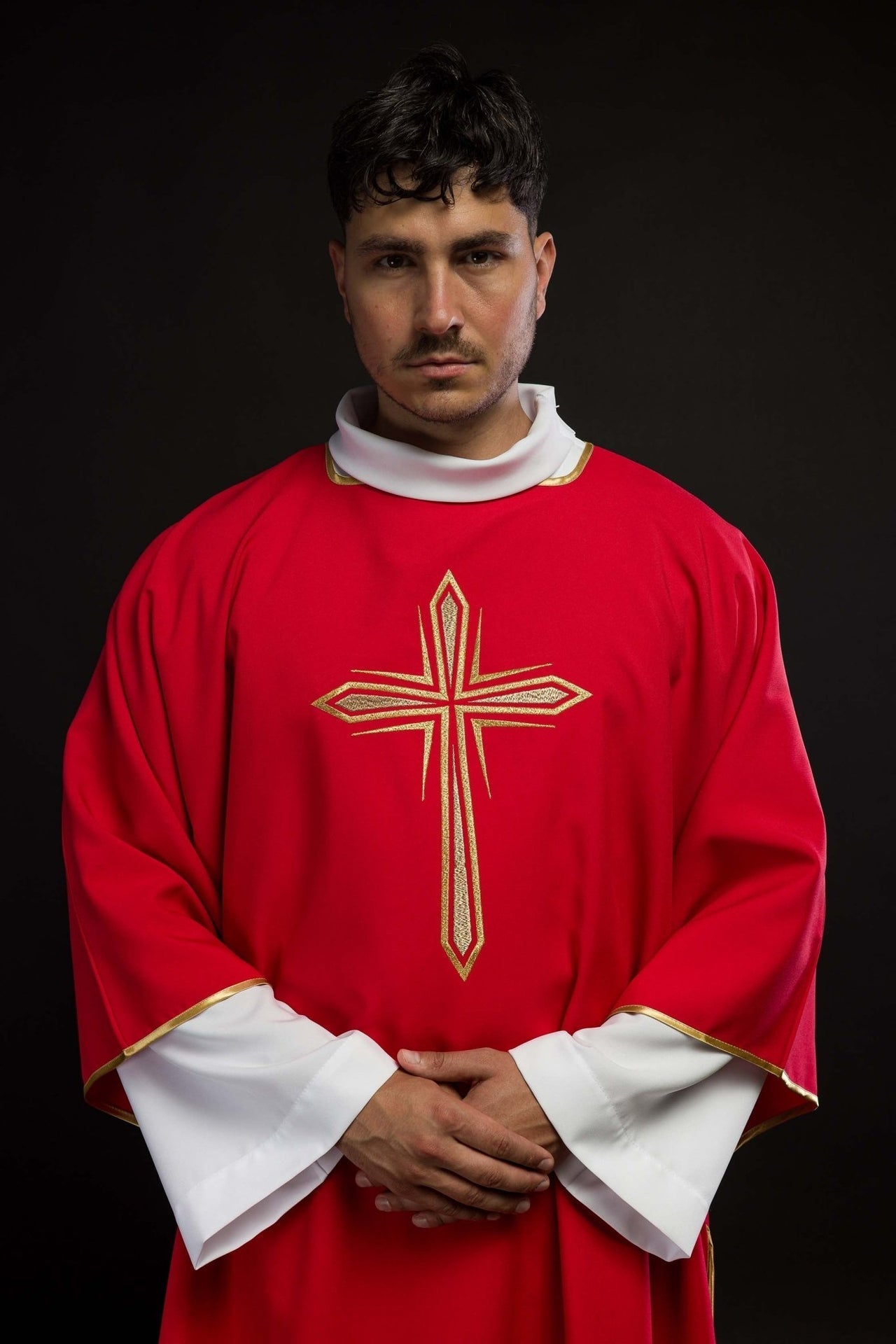 Dalmatyka Liturgiczna Czerwona ze Złotym Krzyżem - Elanowełna - alba.pl