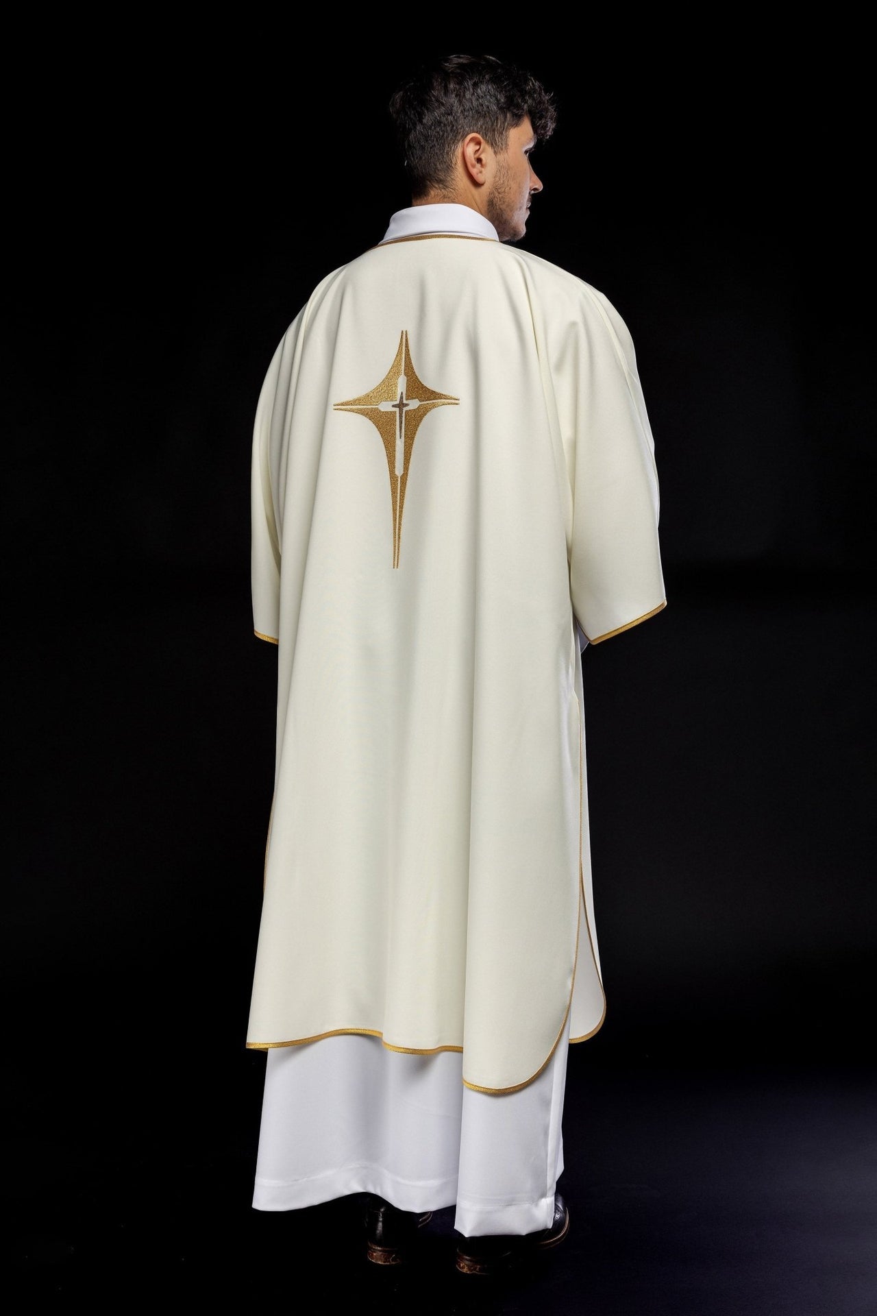 Dalmatyka Liturgiczna Ecru Złoty Krzyż - Komplet Ze Stułą - alba.pl
