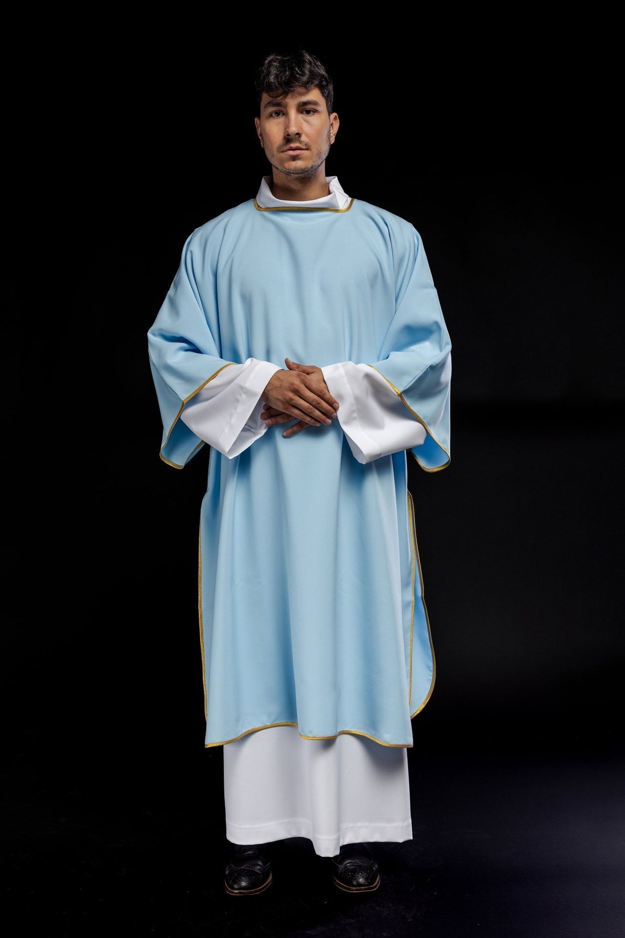Dalmatyka Niebieska Gładka ze Złotą Lamówką - Liturgiczna - alba.pl