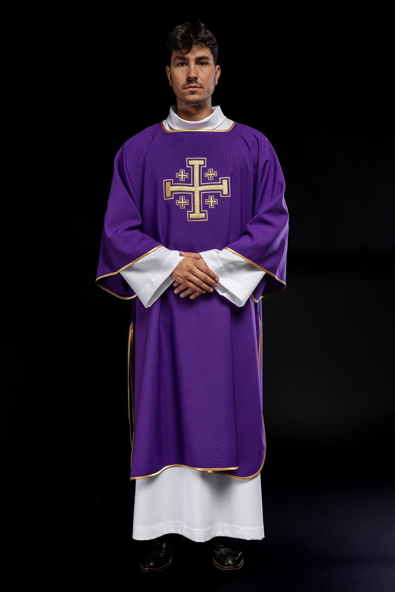 Fioletowa Dalmatyka Liturgiczna ze Złotym Krzyżem - Alba.pl - alba.pl