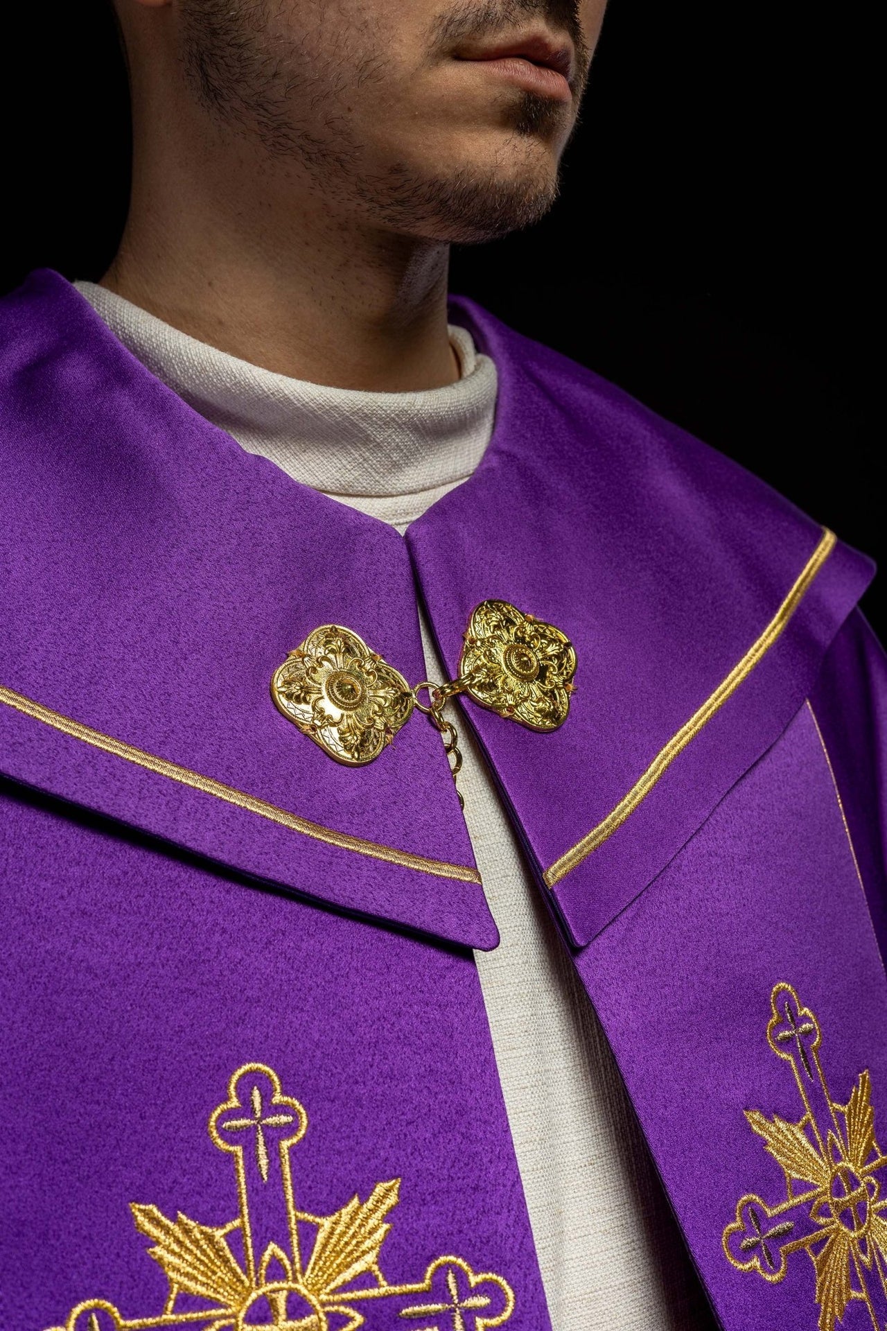 Kapa Eucharystyczna IHS Fioletowa Satyna Nabłyszczana z Stułą - alba.pl