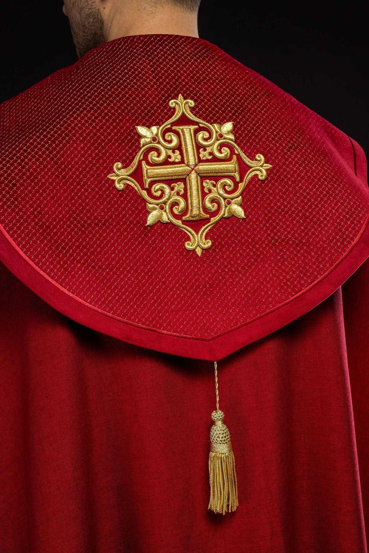 Kapa Liturgiczna Aksamitna Z Haftem Krzyży I Czerwonym Pasem - alba.pl