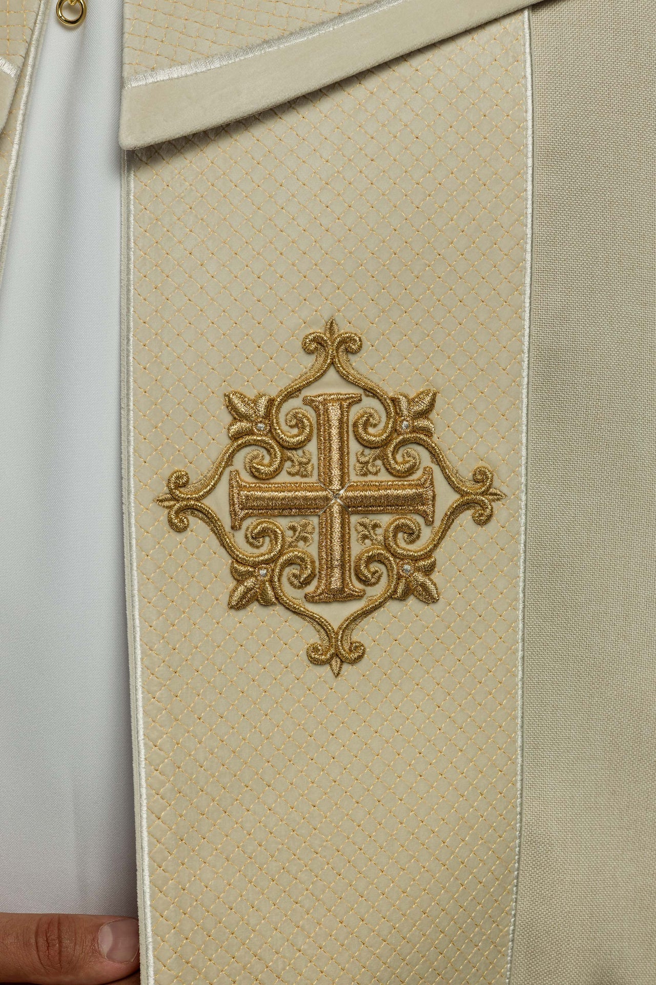 Kapa Liturgiczna Ecru Aksamit Krzyże - Polski Haft - alba.pl