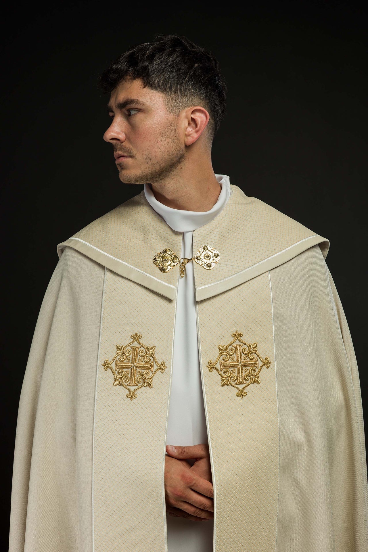 Kapa Liturgiczna Ecru Aksamit Krzyże - Polski Haft - alba.pl
