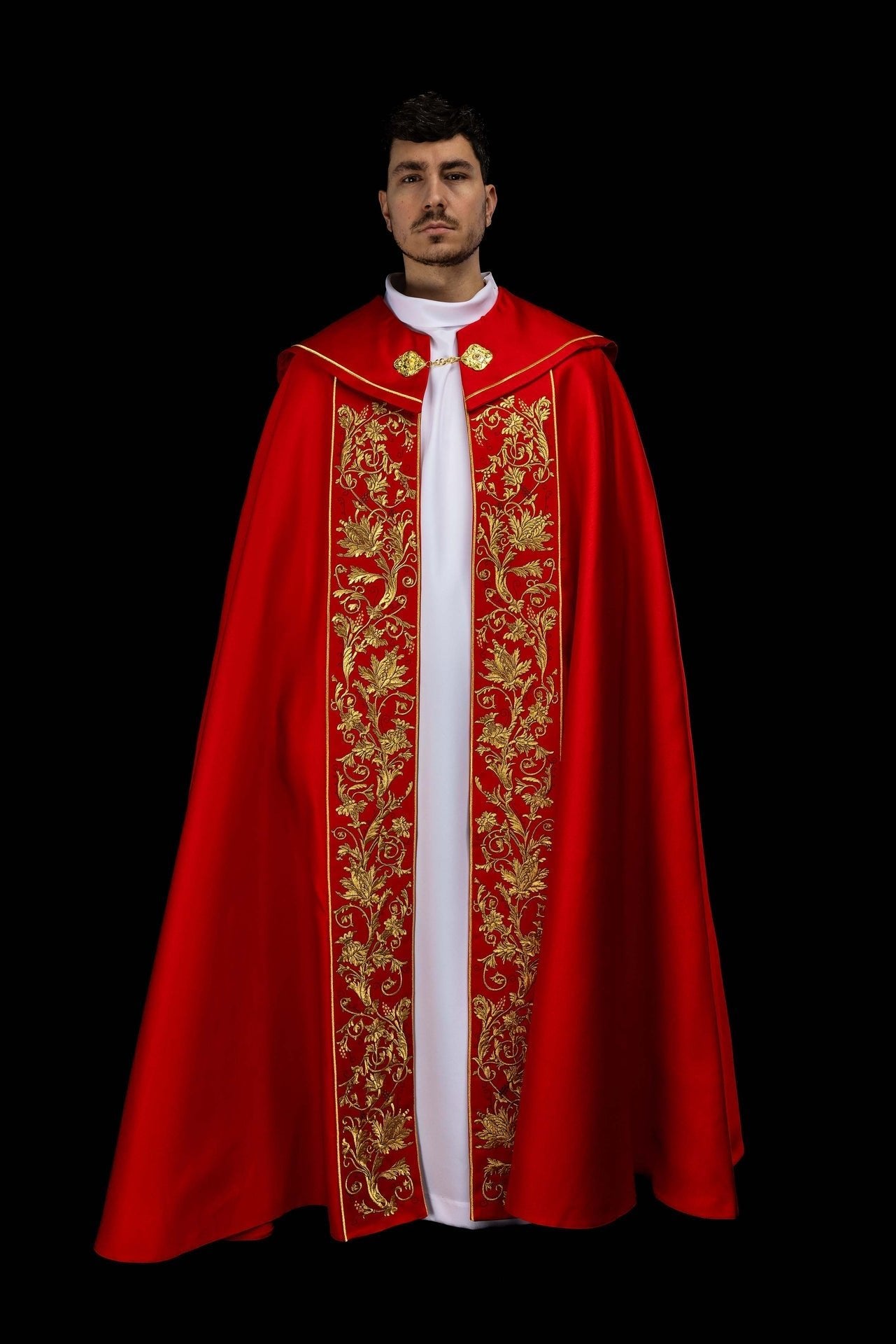 Kapa liturgiczna haftowana kielichem czerwona - alba.pl