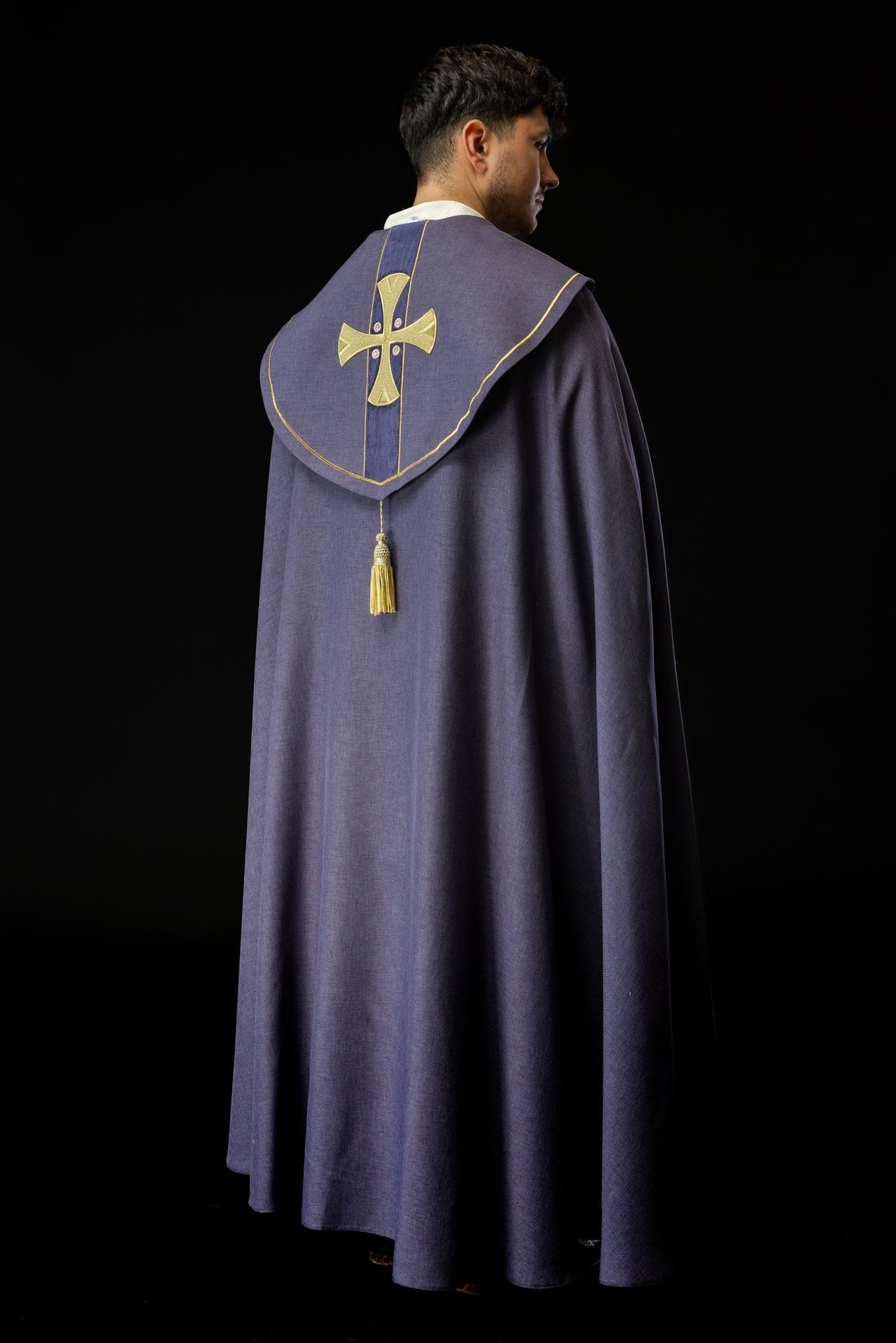 Kapa Liturgiczna Haftowana Złotymi Krzyżami z Aksamitnym Kołnierzem - alba.pl