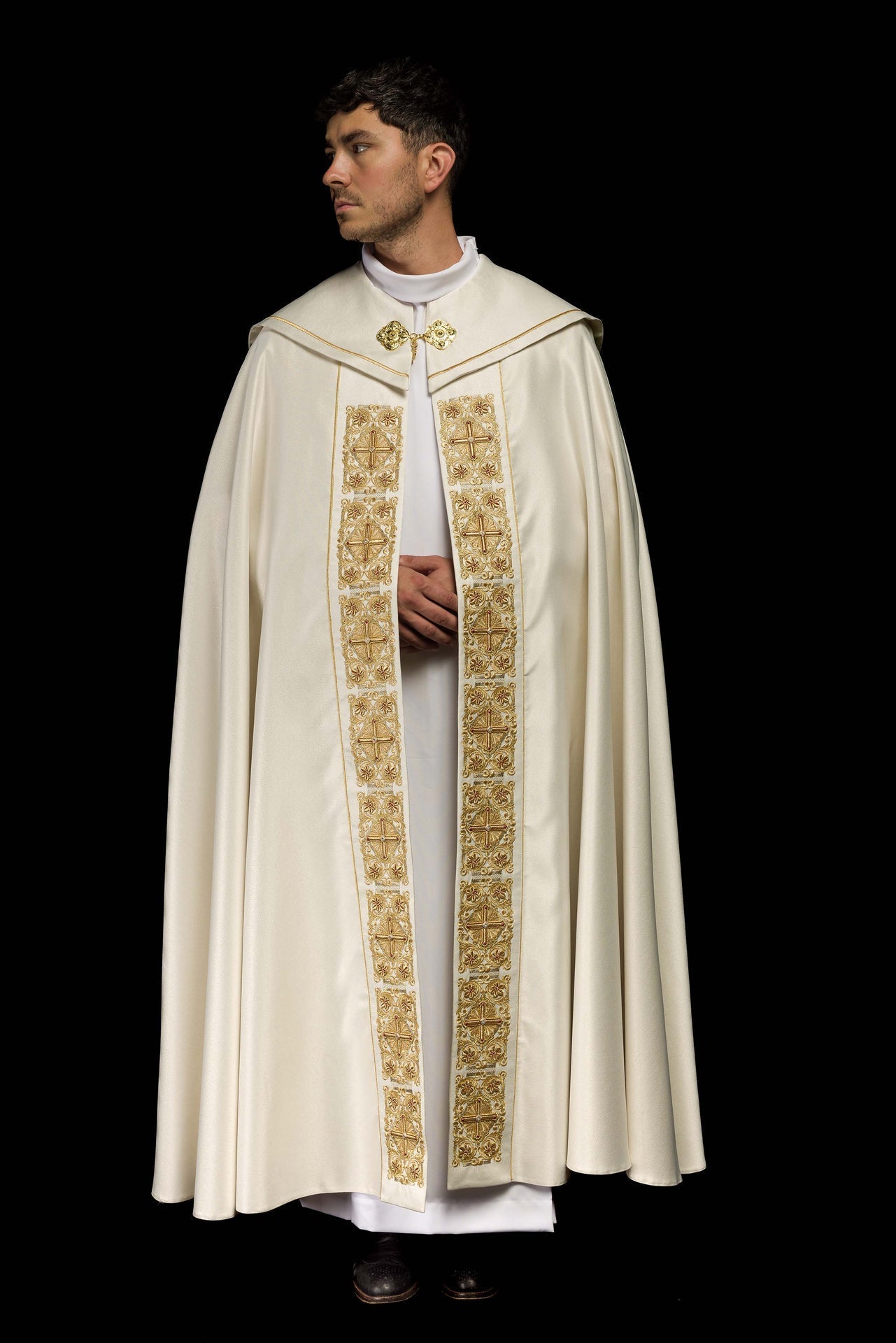 Kapa Liturgiczna Satynowa ze Złotym Haftem IHS - 150 cm - alba.pl