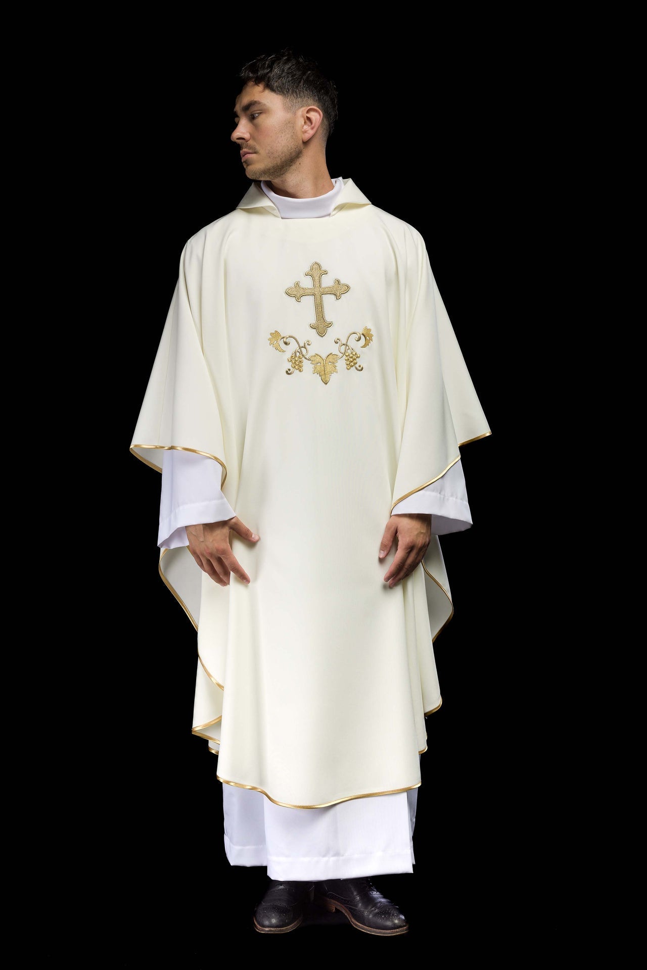 Ornat Haftowany Krzyż z Kołnierzem Ecru - Liturgiczny Elegancja - alba.pl