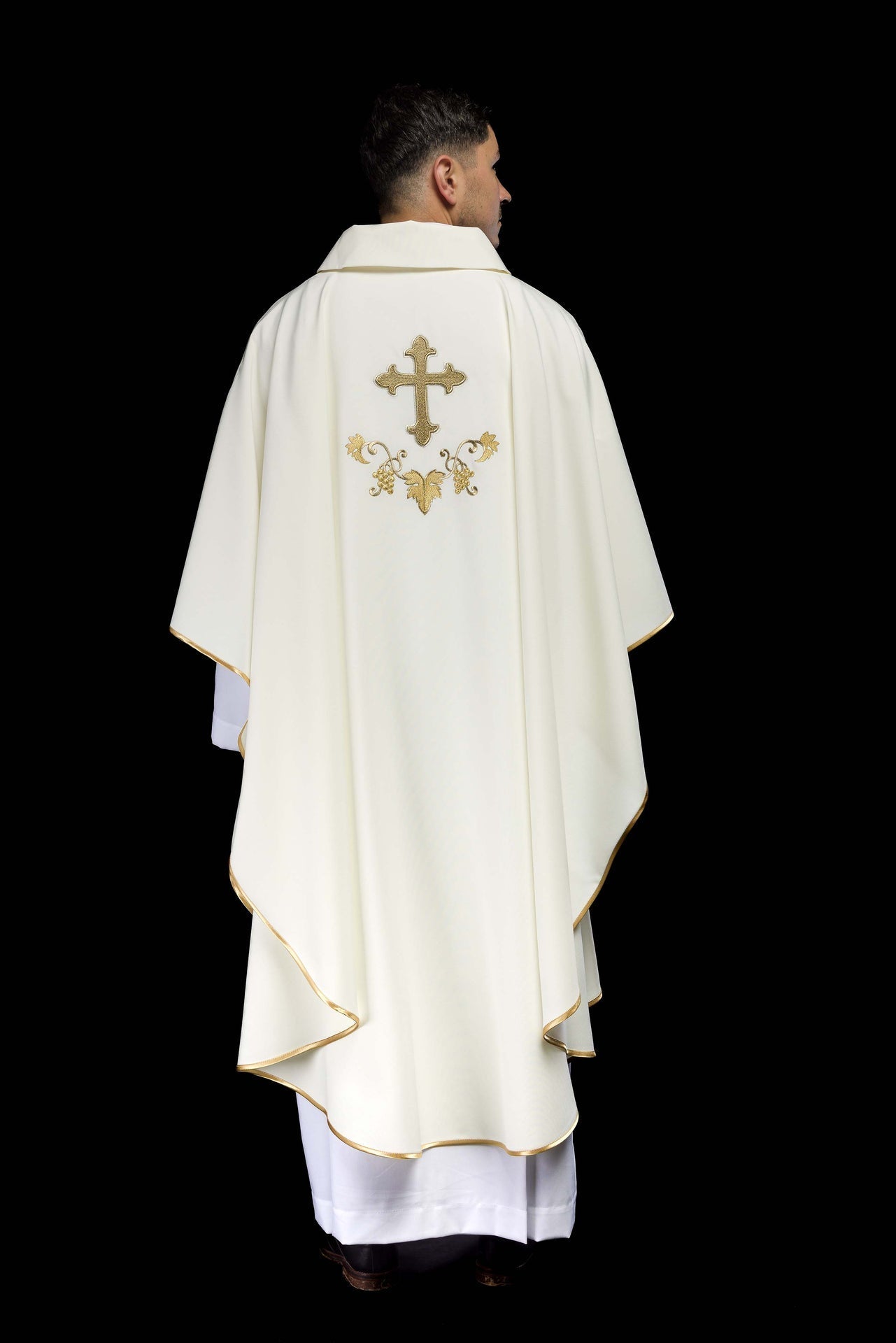 Ornat Haftowany Krzyż z Kołnierzem Ecru - Liturgiczny Elegancja - alba.pl