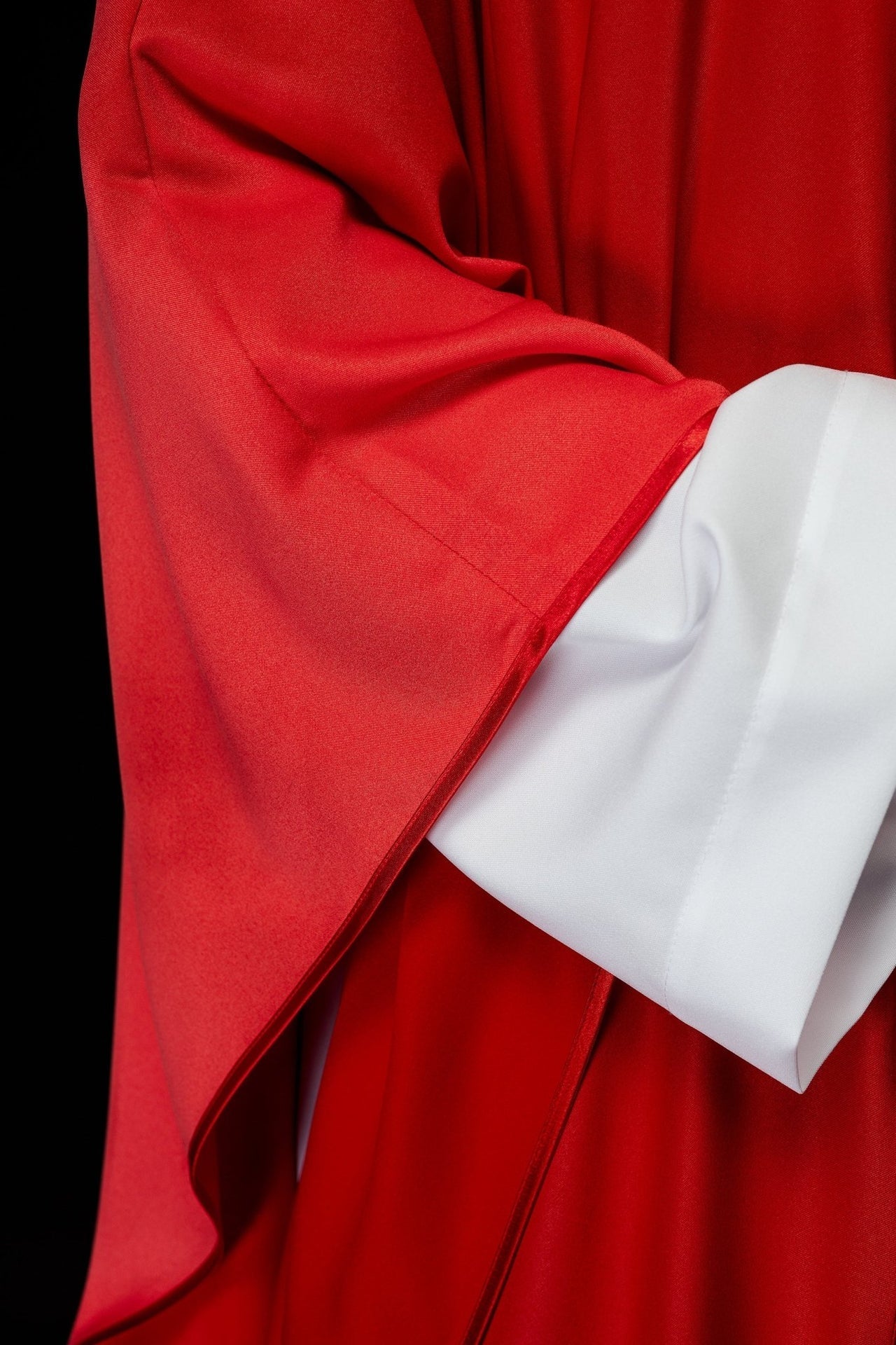 Ornat Liturgiczny Czerwony z Haftem Krzyży - Polska Produkcja - alba.pl
