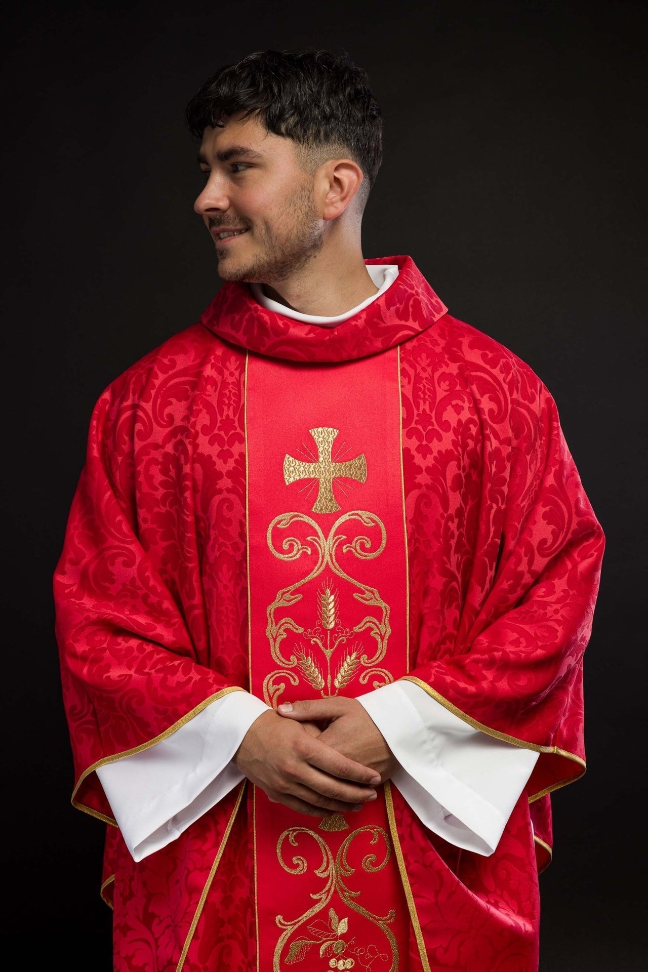 Ornat Liturgiczny Czerwony Żakardowy z Haftowanym Pasem - alba.pl