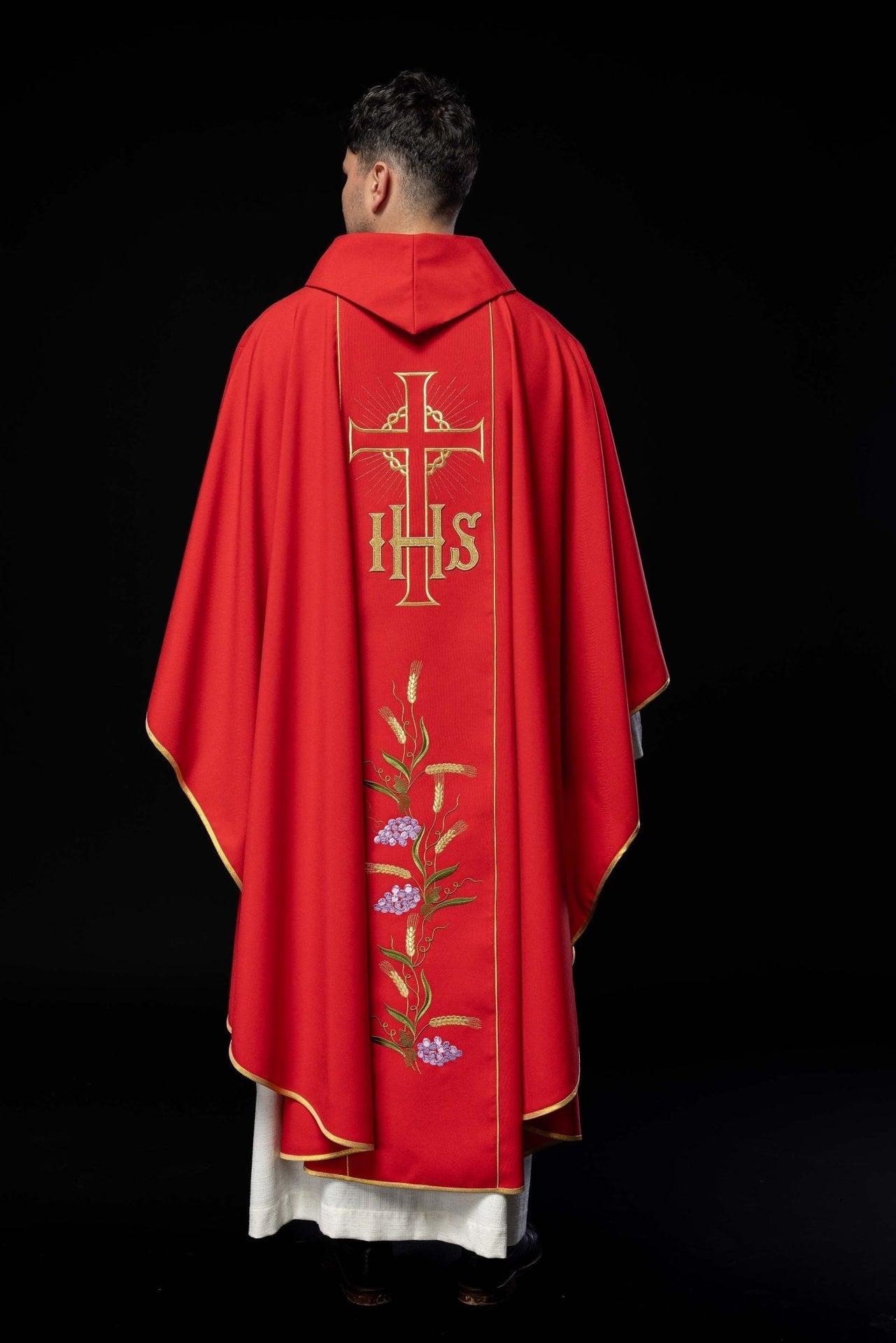 Ornat Liturgiczny Czerwony ze Złotym Pasem IHS i Kłosy - alba.pl