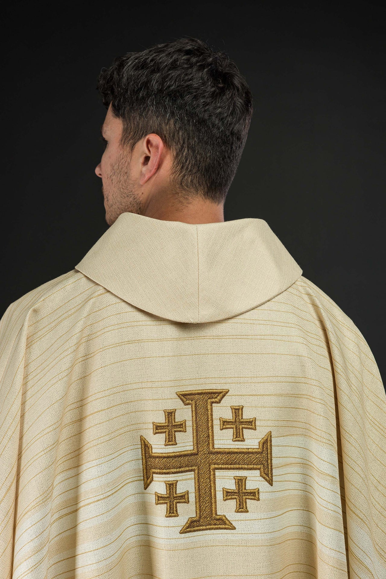 Ornat Liturgiczny Drukowany Krzyż Jerozolimski Ecru z Stułą - alba.pl
