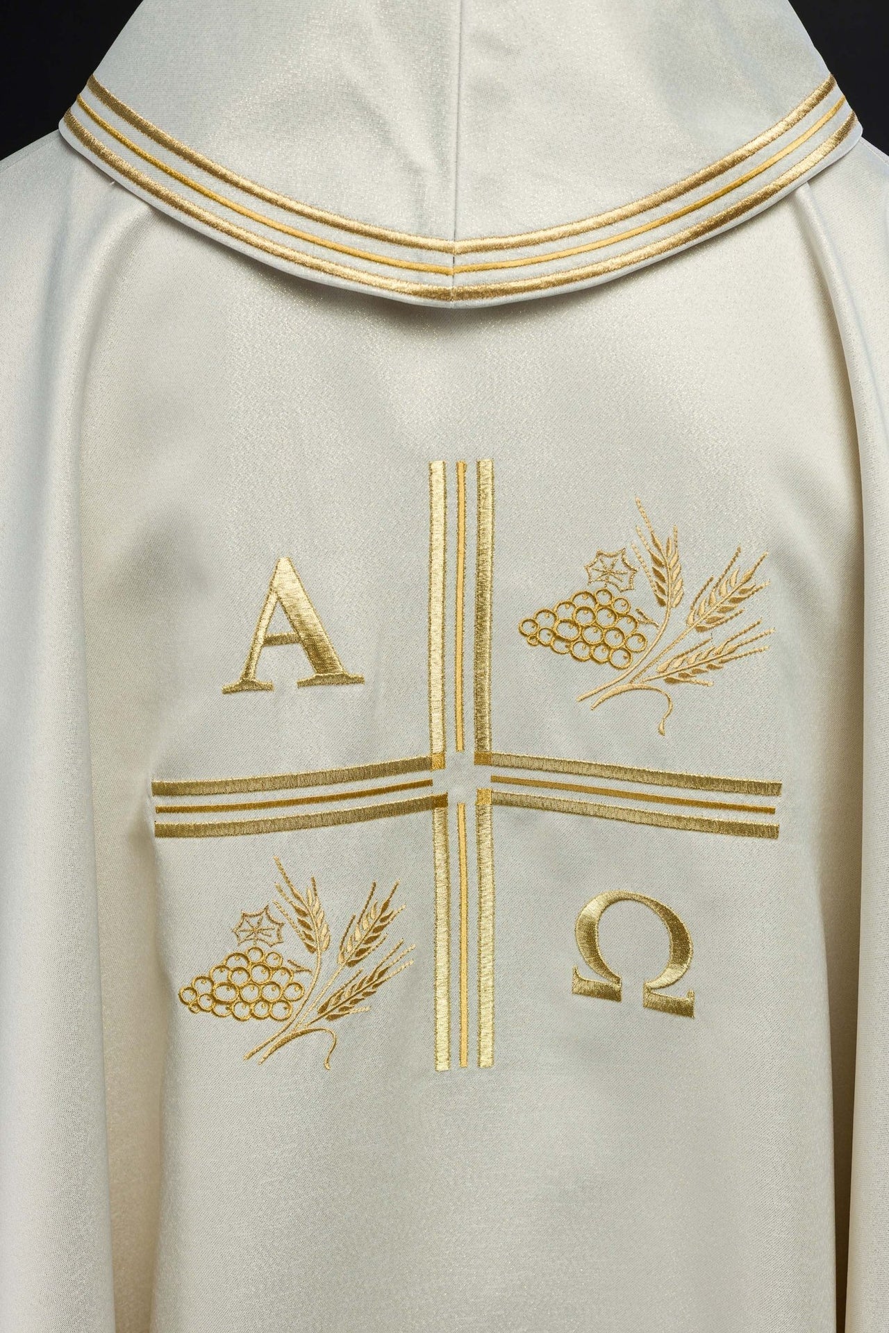 Ornat Liturgiczny Ecru Haft Krzyż Alfa Omega Kłosy - alba.pl