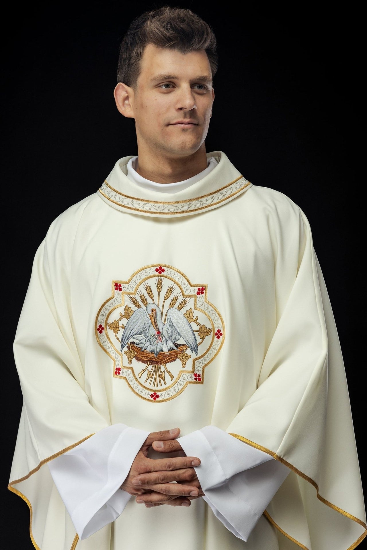 Ornat Liturgiczny Ecru Haft Pelikan Złota Nicia - Polska Produkcja - alba.pl