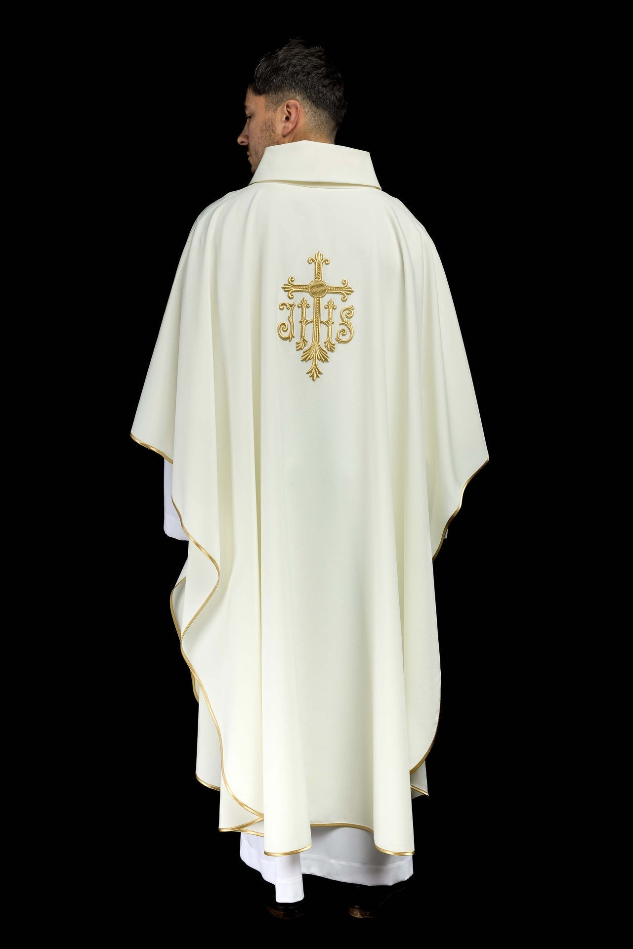 Ornat Liturgiczny Ecru Haftowany Krzyż IHS Złota Nitka - alba.pl
