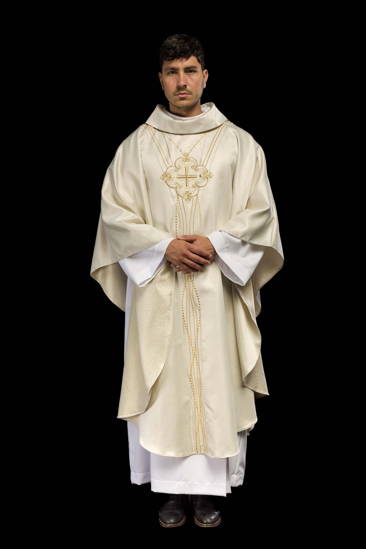 Ornat Liturgiczny Ecru Różaniec z Błyszczącej Tkaniny - alba.pl
