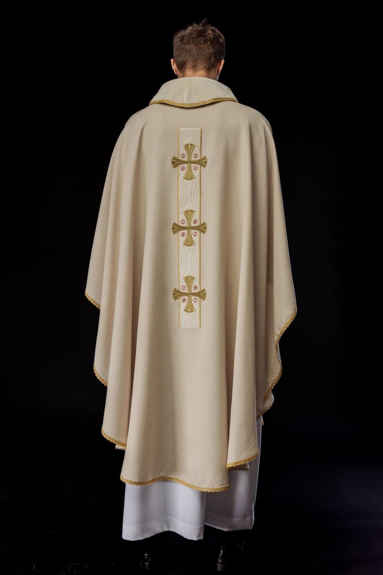 Ornat Liturgiczny Ecru Złote Krzyże i Lamówka - Polski Produkt - alba.pl
