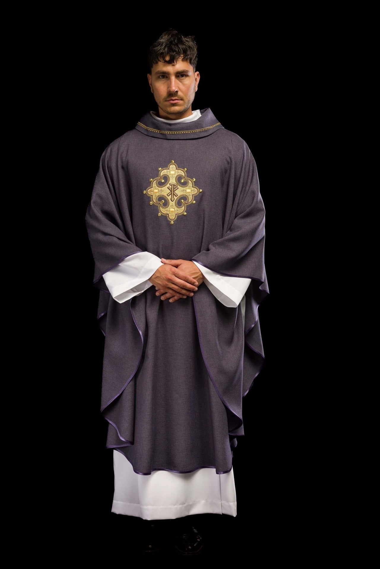 Ornat Liturgiczny Fioletowy z Haftowanym Krzyżem i Złotą Lamówką - alba.pl