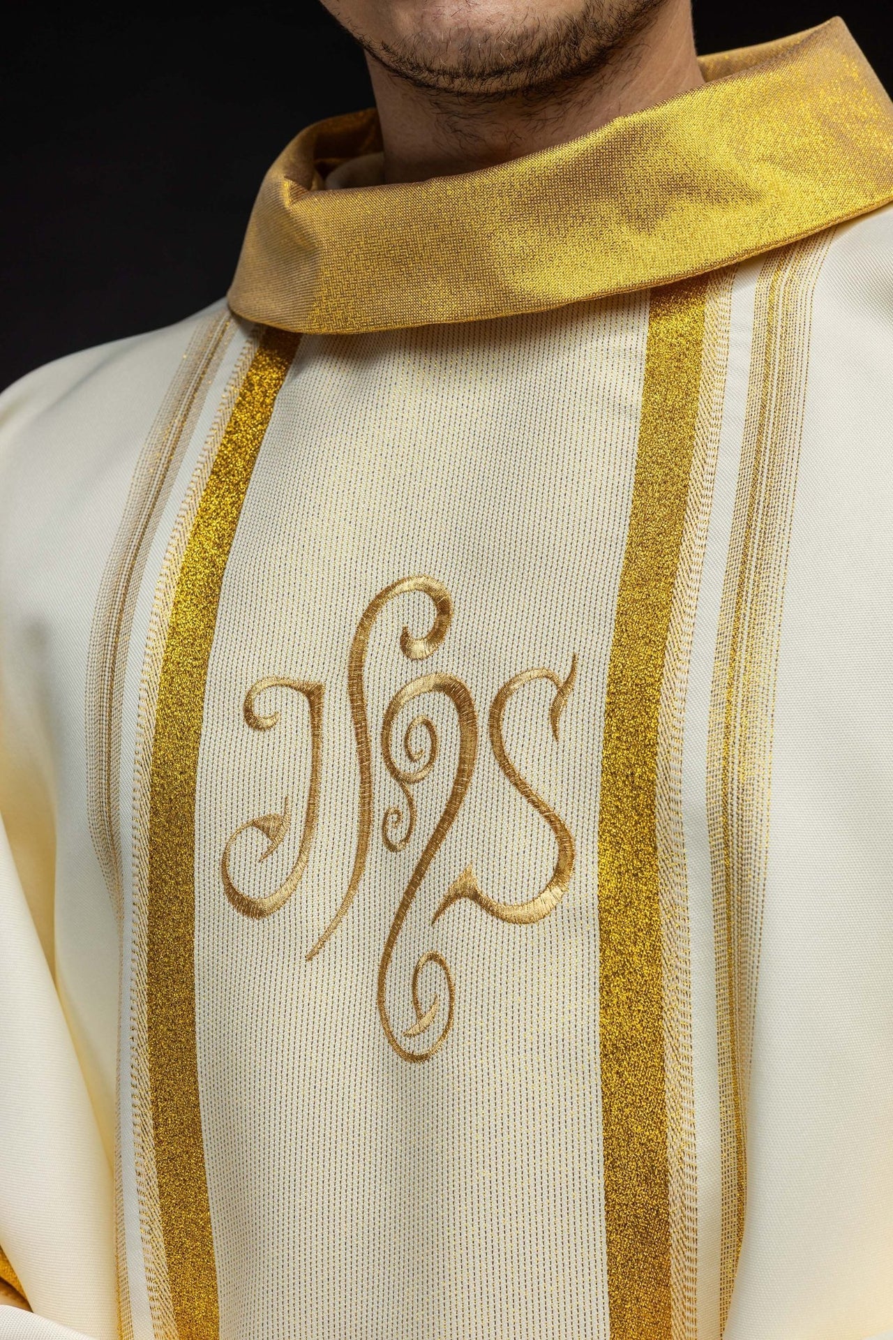 Ornat Liturgiczny IHS Złocony - Polski Wyrób Sakralny - alba.pl