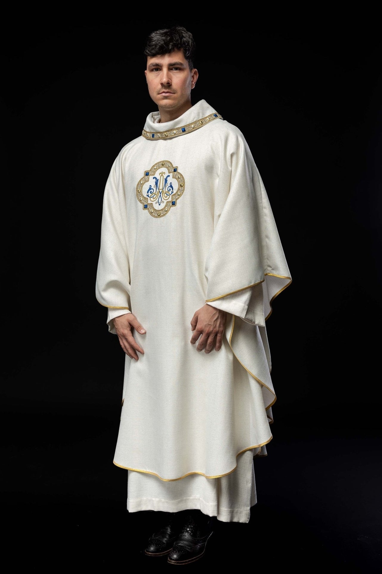 Ornat Liturgiczny Maryjny z Haftowanym Złotym Herbem - Alba Pl - alba.pl