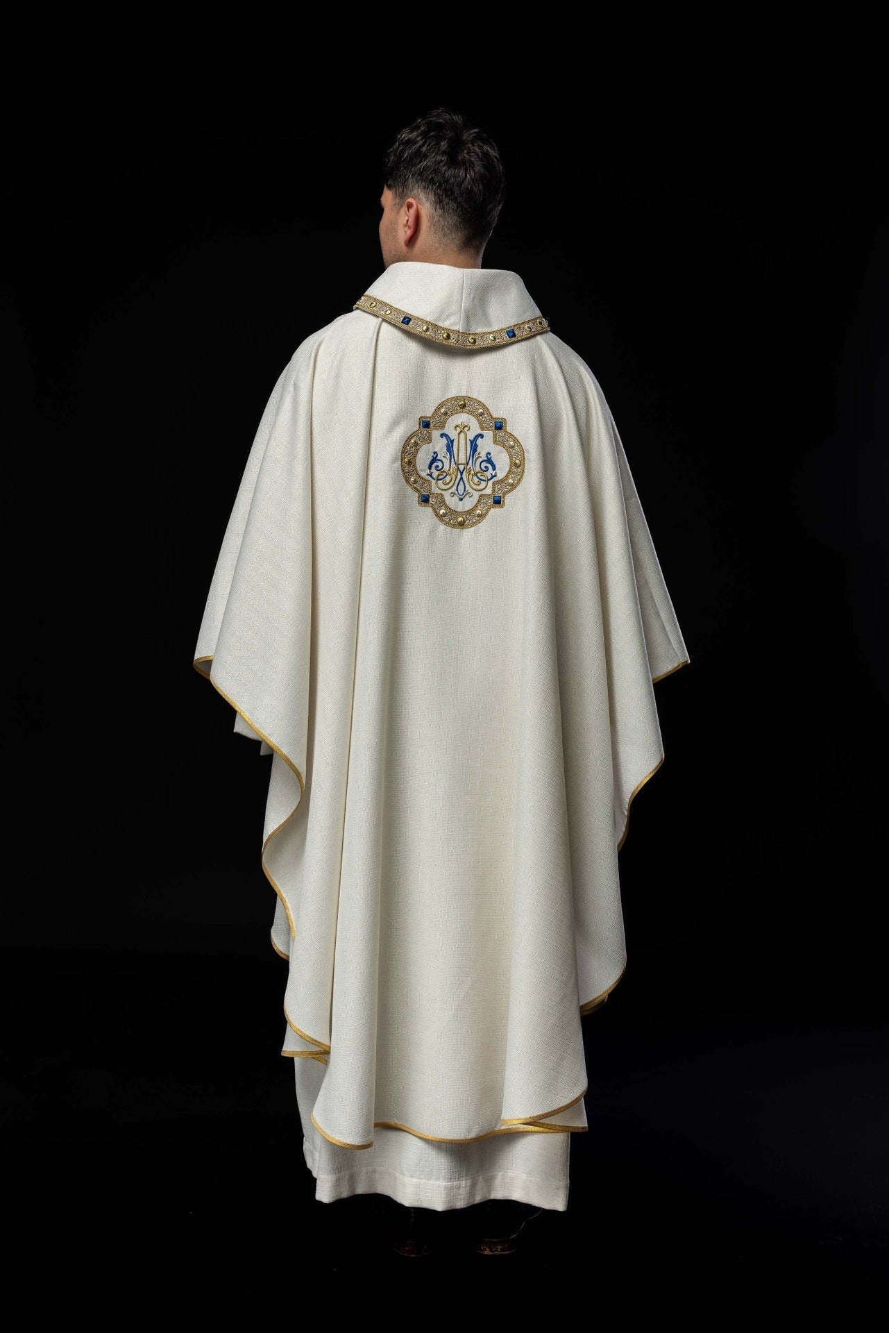 Ornat Liturgiczny Maryjny z Haftowanym Złotym Herbem - Alba Pl - alba.pl
