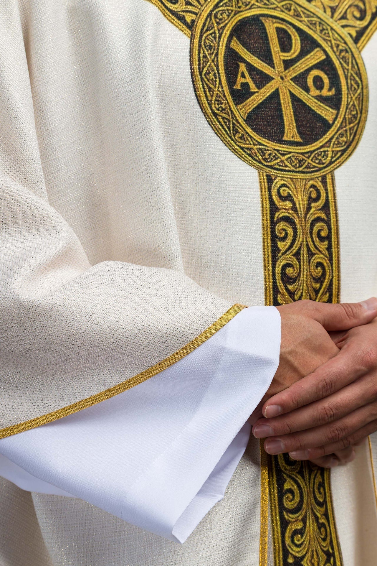 Ornat Liturgiczny Pax Ecru Drukowany Złotem - Symbol Pokoju - alba.pl