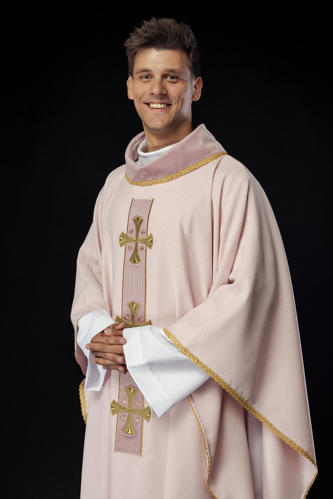 Ornat Liturgiczny Różowy Złote Krzyże - Elegancki Haft Polski Producent - alba.pl
