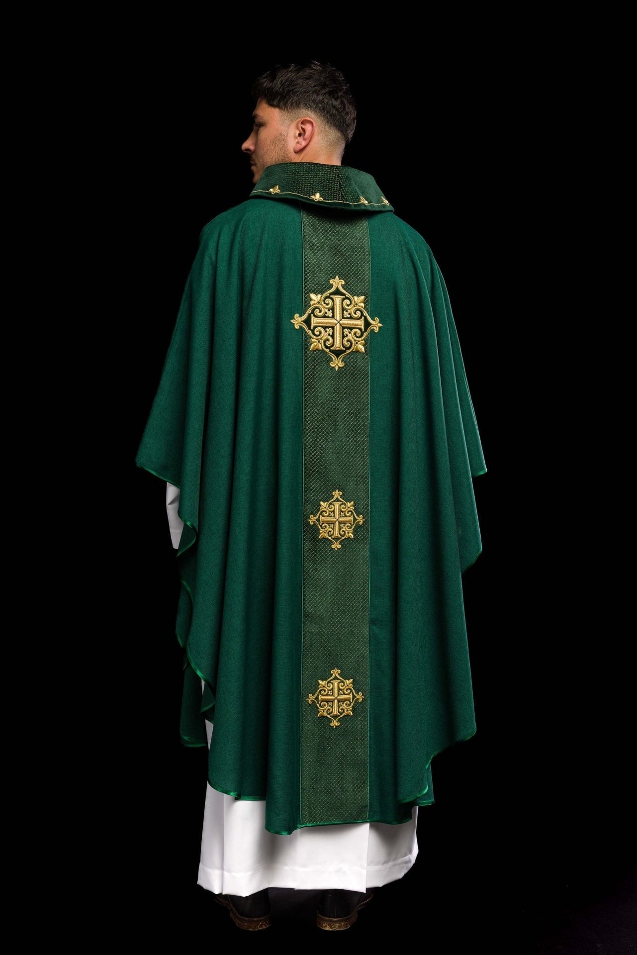 Ornat Liturgiczny z Aksamitnym Pasem i Haftem Krzyży - alba.pl