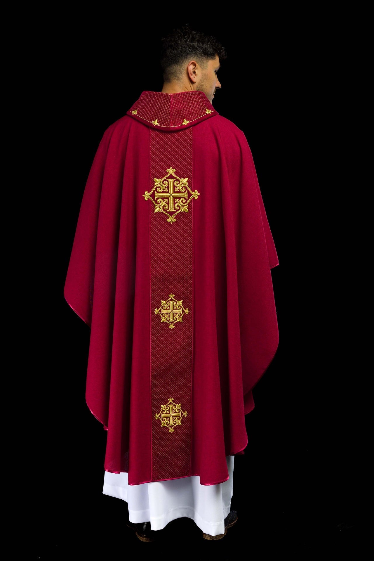 Ornat Liturgiczny z Aksamitnym Pasem i Haftem Krzyży - alba.pl