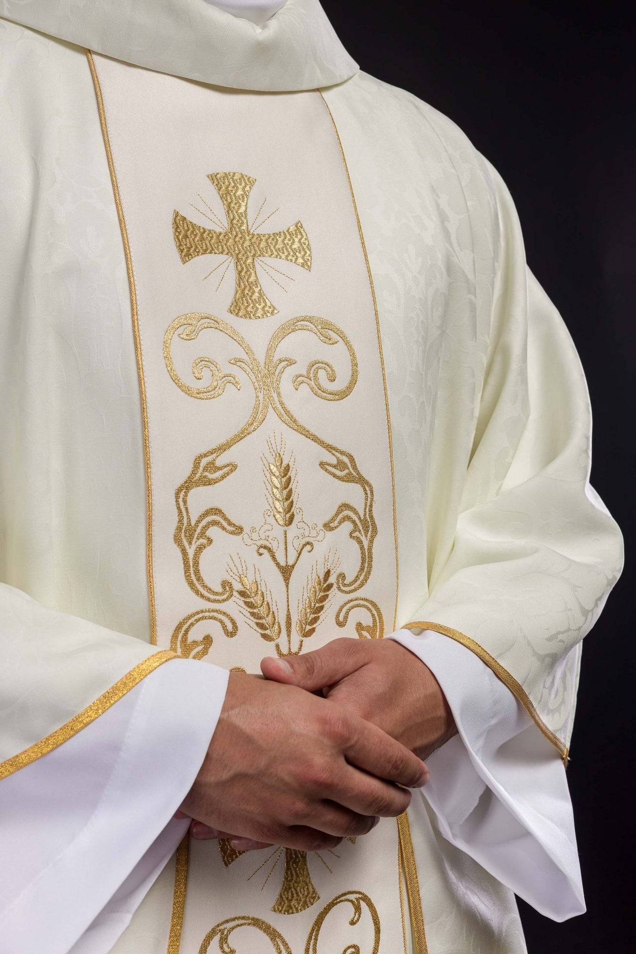Ornat Liturgiczny Żakardowy ze Zdobionym Pasem Haftowanym - alba.pl