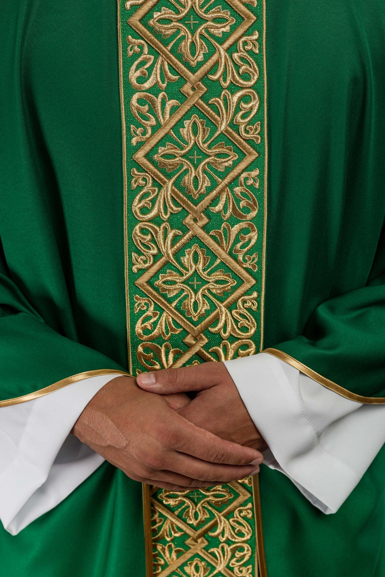 Ornat Liturgiczny Zielony Bogato Haftowany Złotą Nicią - Motyw Florystyczny - alba.pl