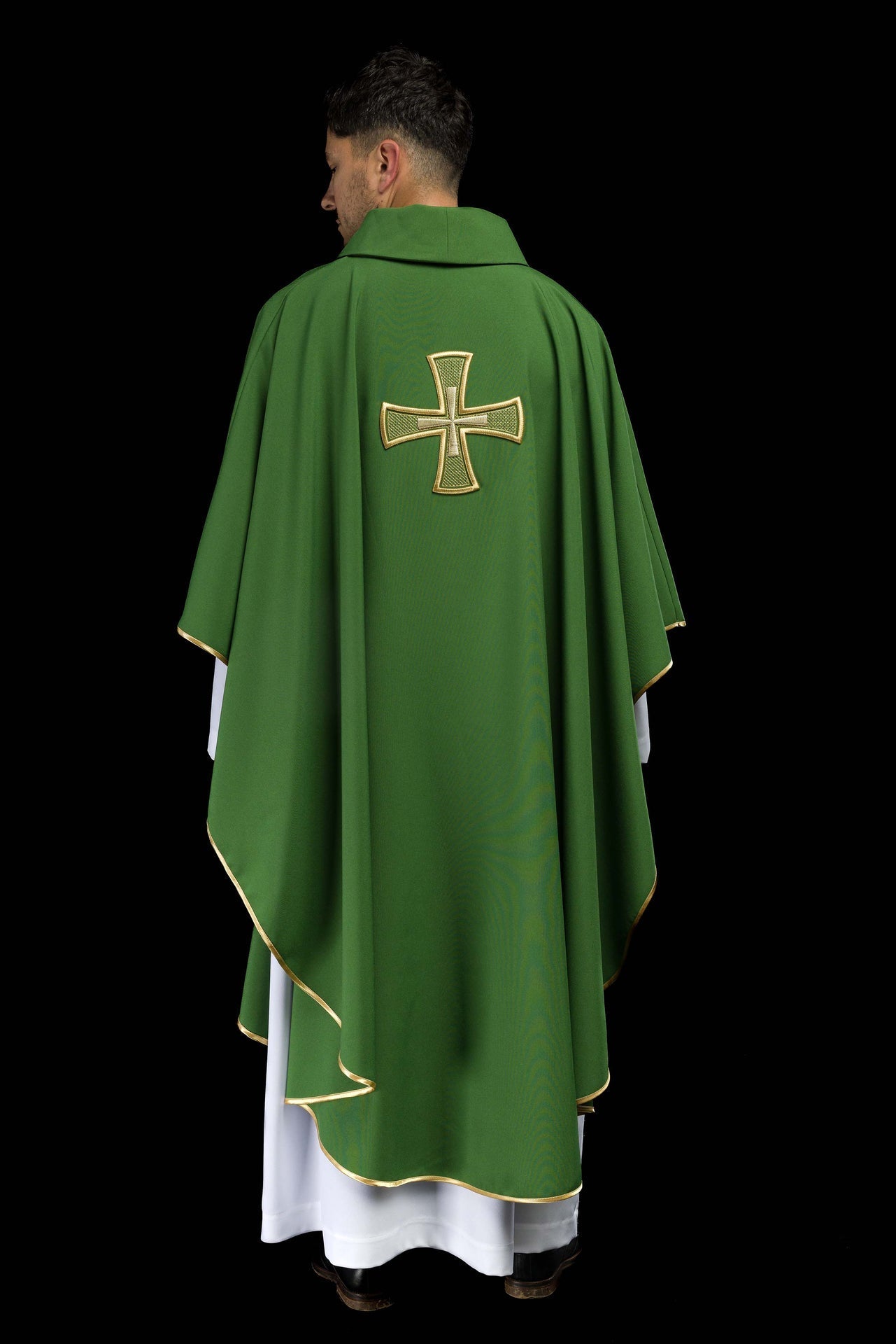 Ornat Liturgiczny Zielony Haftowany Złotym Krzyżem - alba.pl