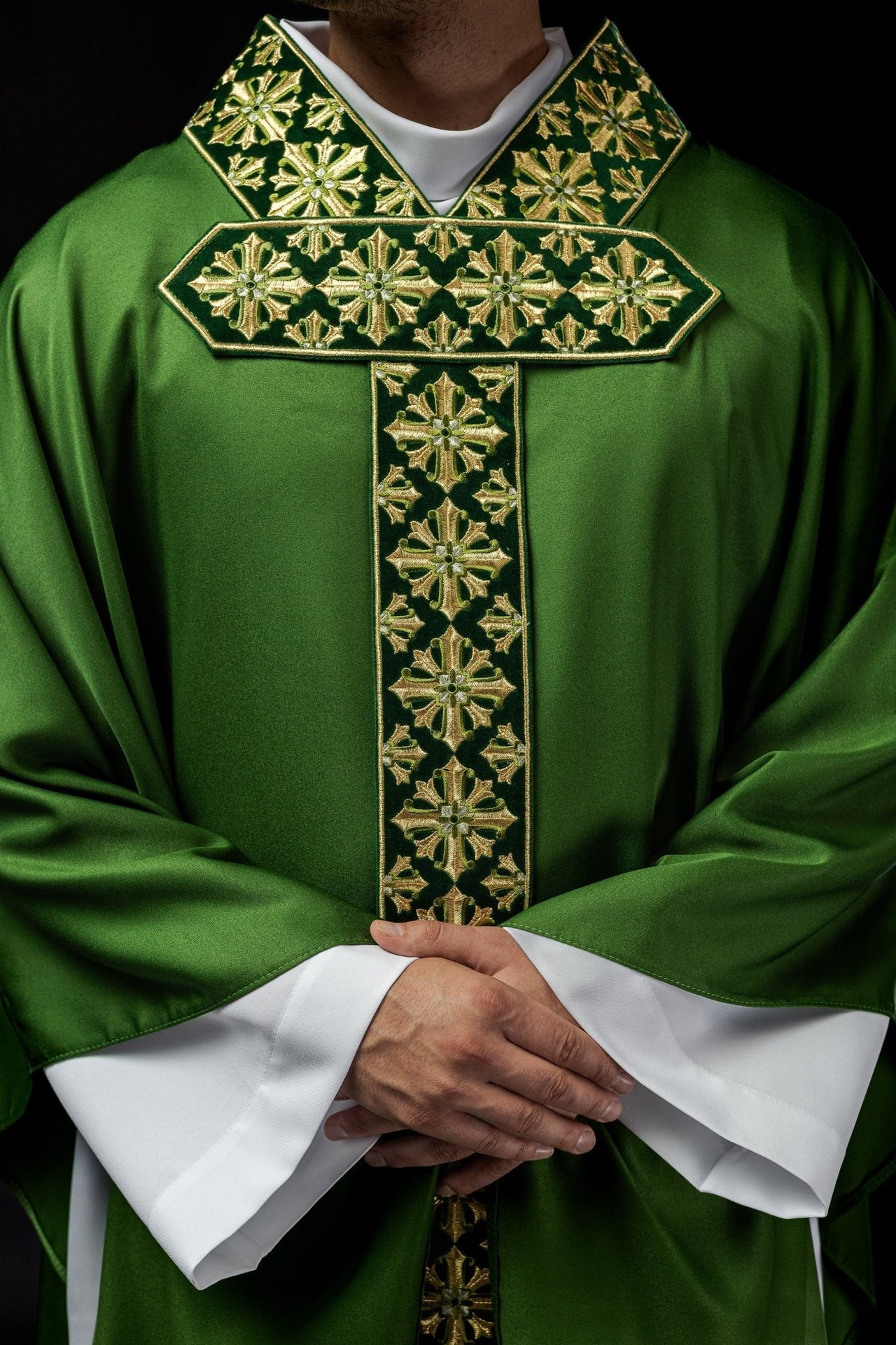 Ornat Liturgiczny Zielony z Haftem Eucharystycznym Złotą Nicią - alba.pl