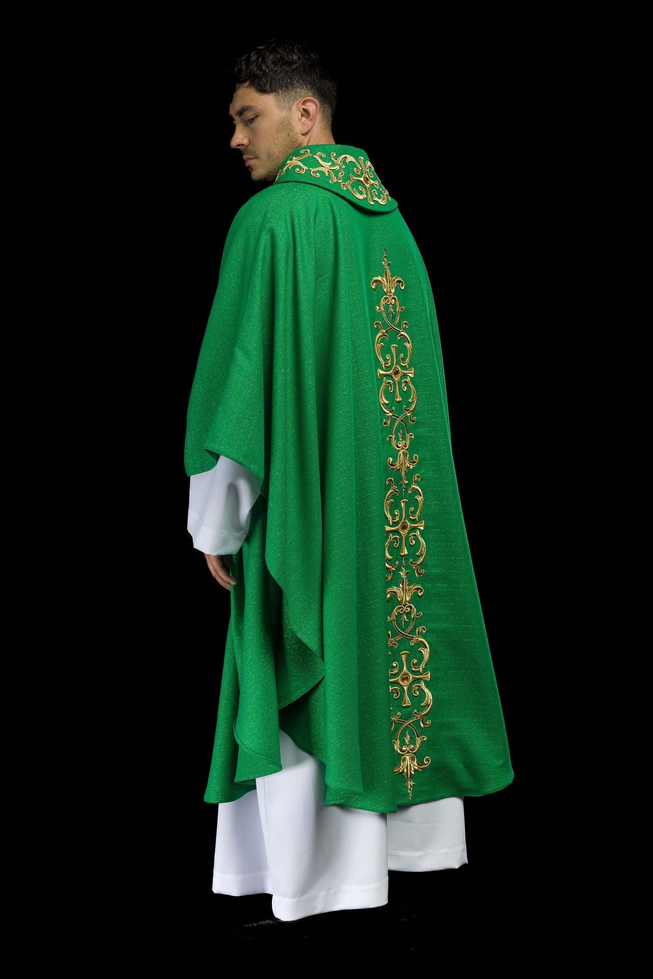 Ornat Liturgiczny Zielony z Haftem i Kamieniami Szlachetnymi - alba.pl
