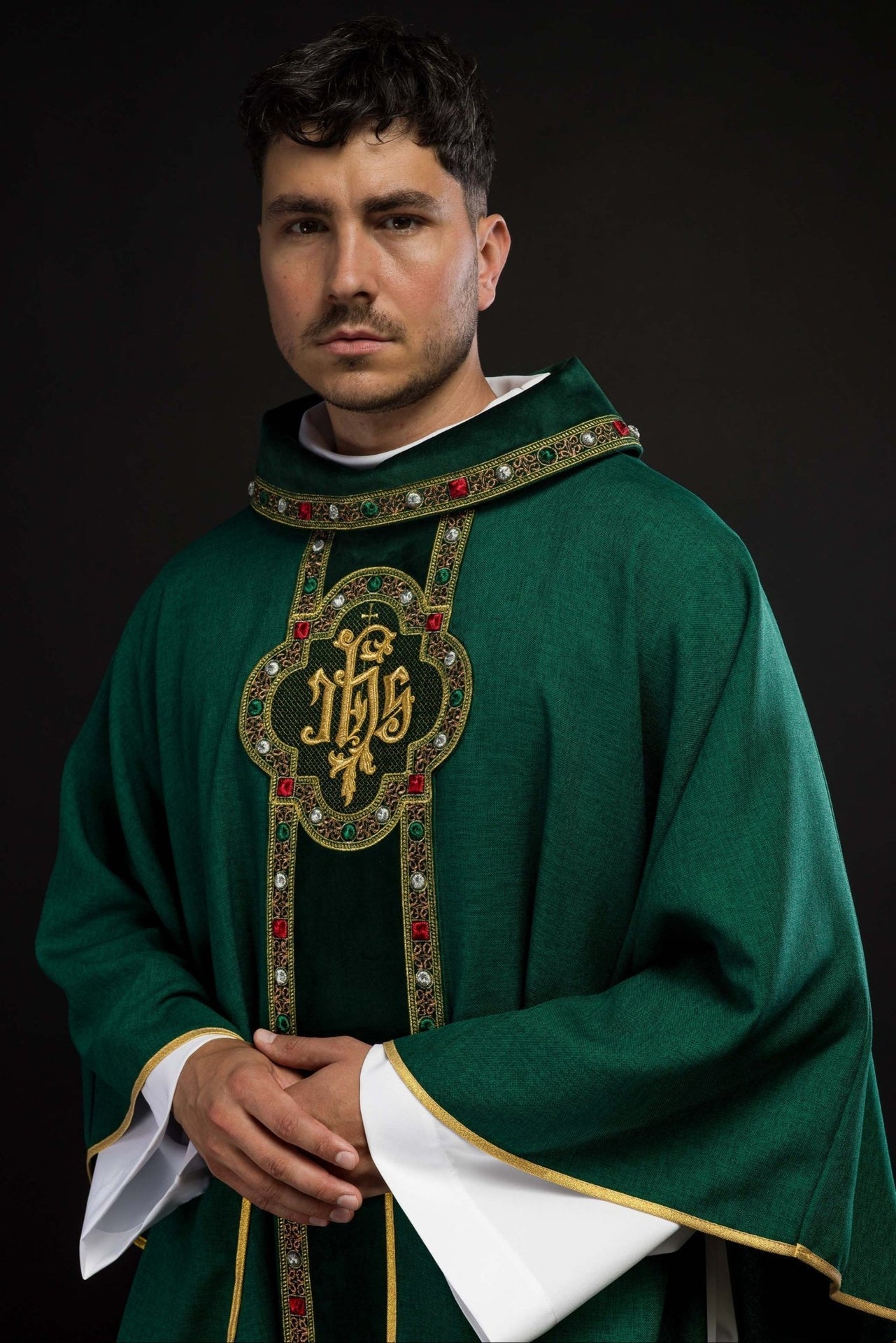 Ornat Liturgiczny Zielony z Haftem IHS - Polski Produkt - alba.pl