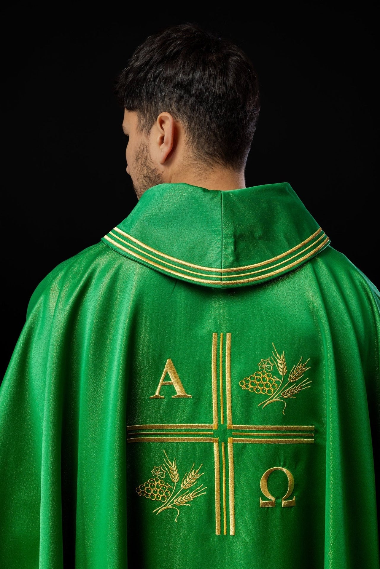 Ornat Liturgiczny Zielony z Haftem Krzyża, Alfa i Omegi - alba.pl