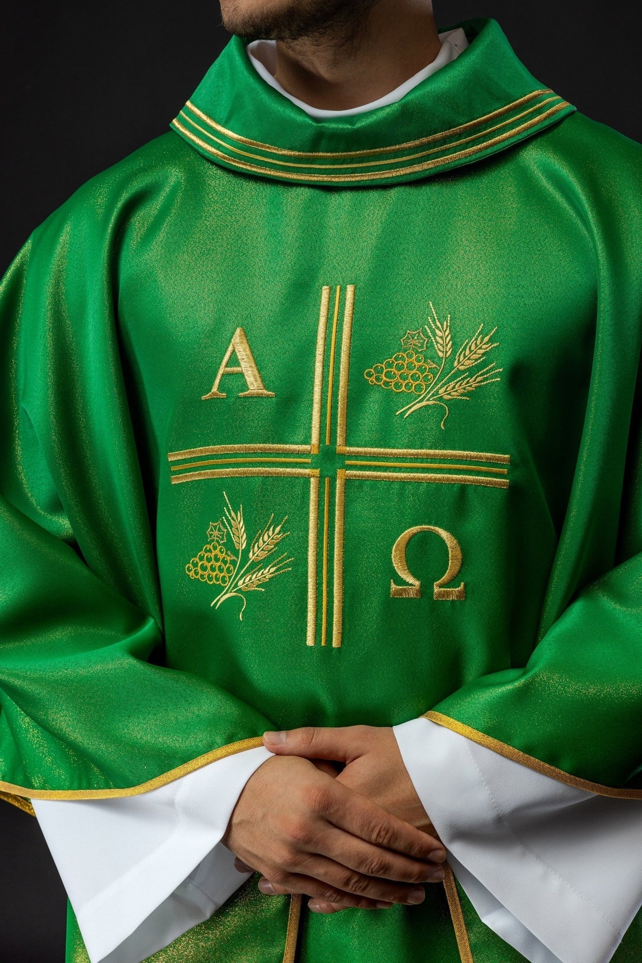 Ornat Liturgiczny Zielony z Haftem Krzyża, Alfa i Omegi - alba.pl