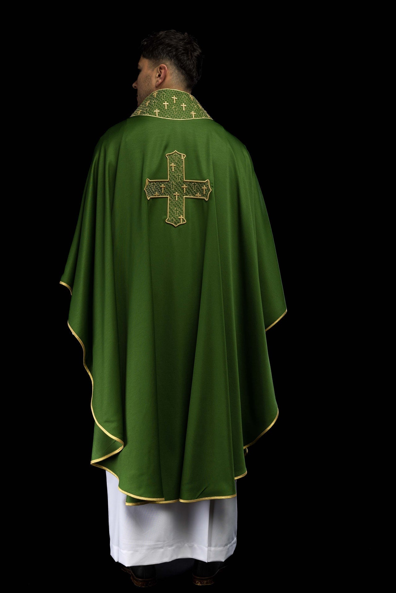 Ornat Liturgiczny Zielony z Haftowanym Krzyżem i Kołnierzem - alba.pl