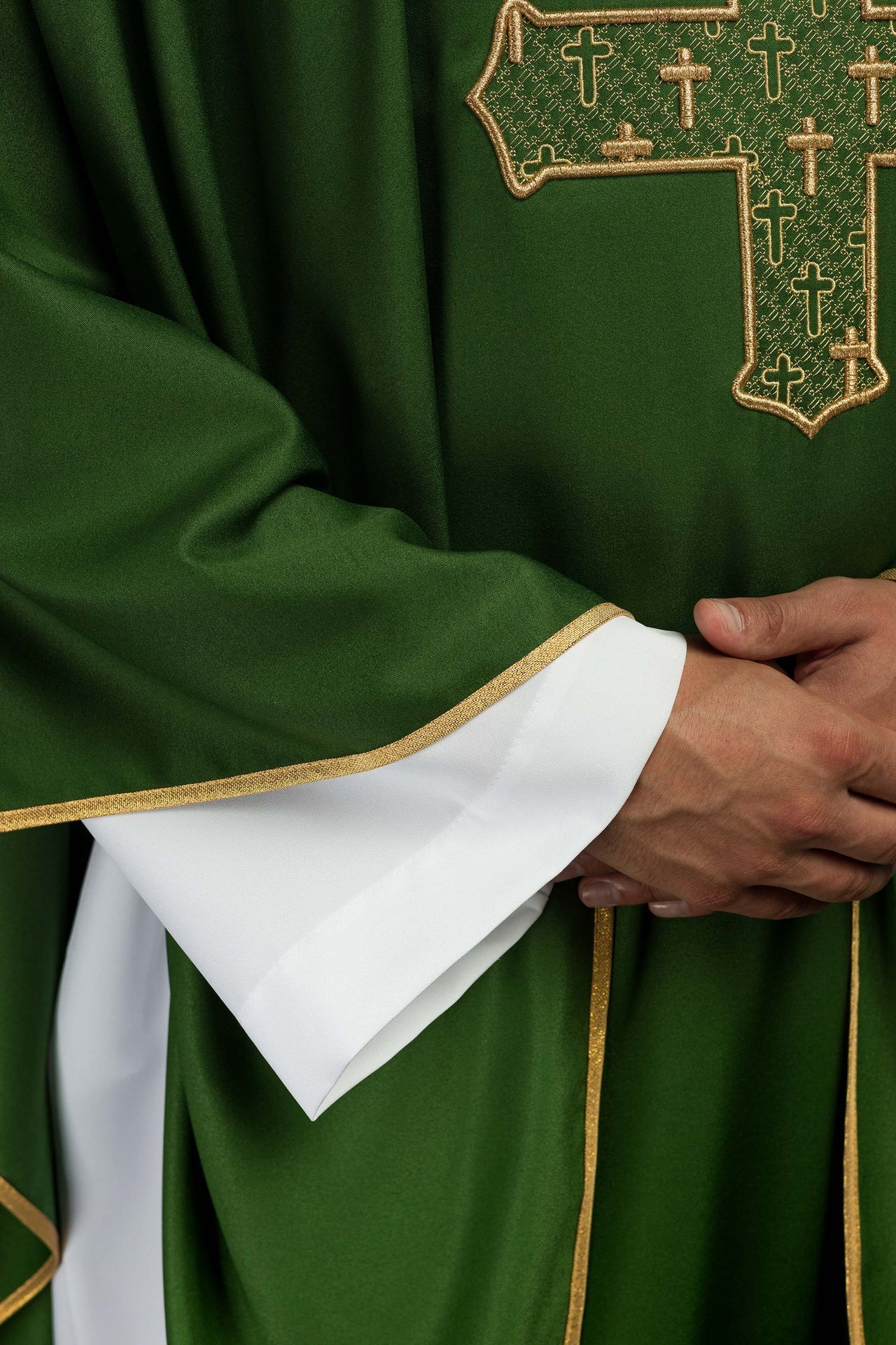 Ornat Liturgiczny Zielony z Haftowanym Krzyżem i Kołnierzem - alba.pl