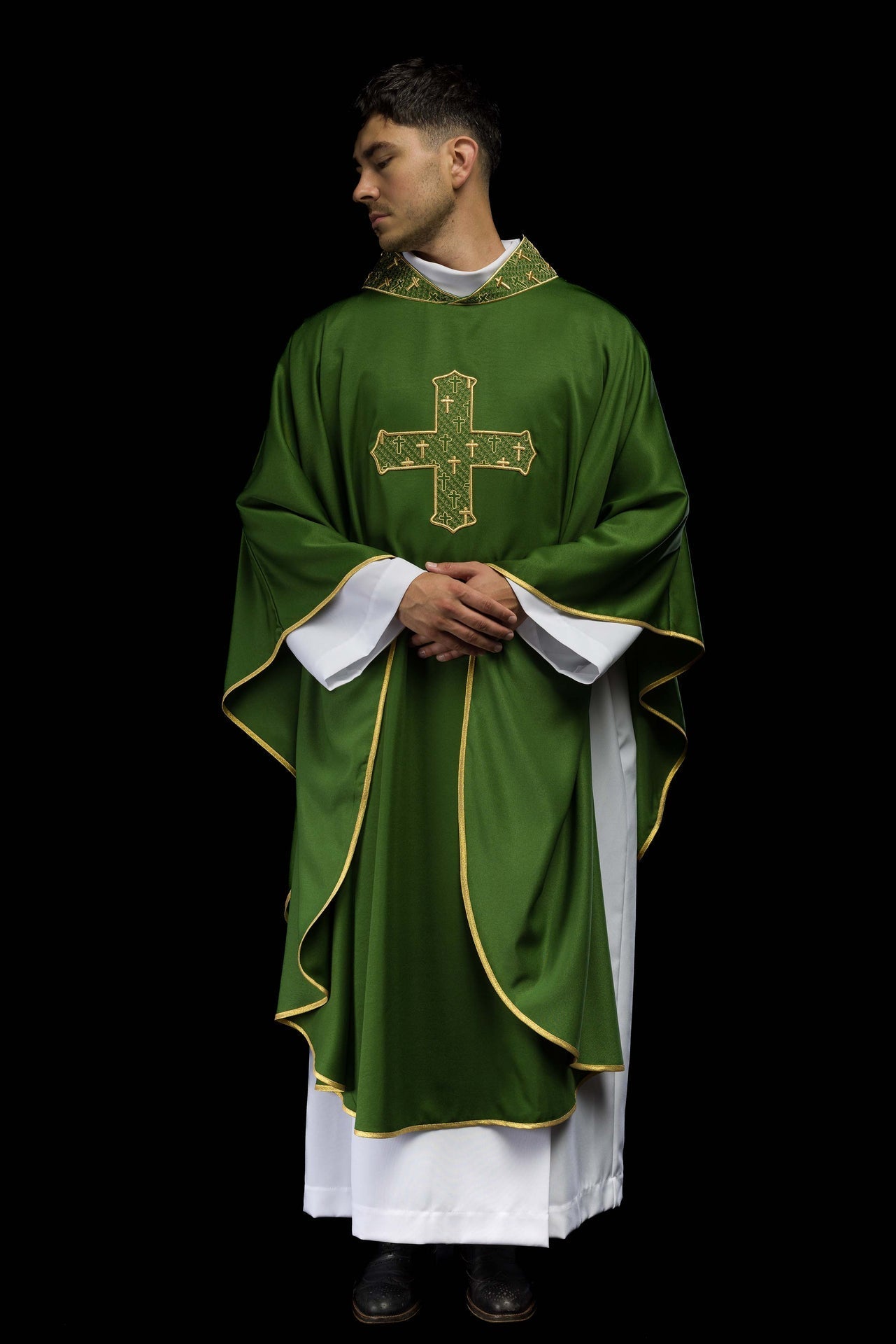 Ornat Liturgiczny Zielony z Haftowanym Krzyżem i Kołnierzem - alba.pl