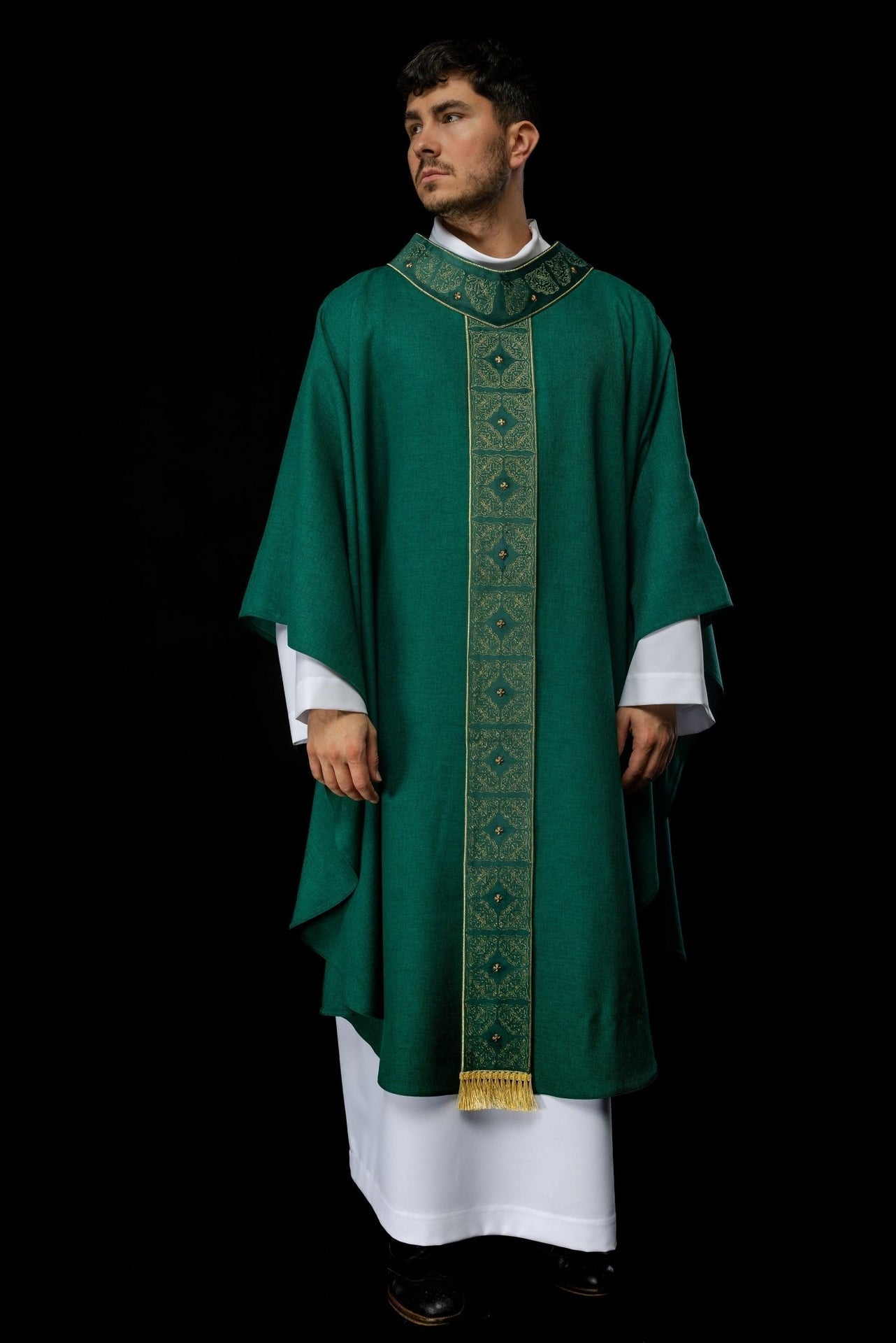 Ornat Liturgiczny Zielony z Haftowanym Pasem i Kołnierzem - alba.pl