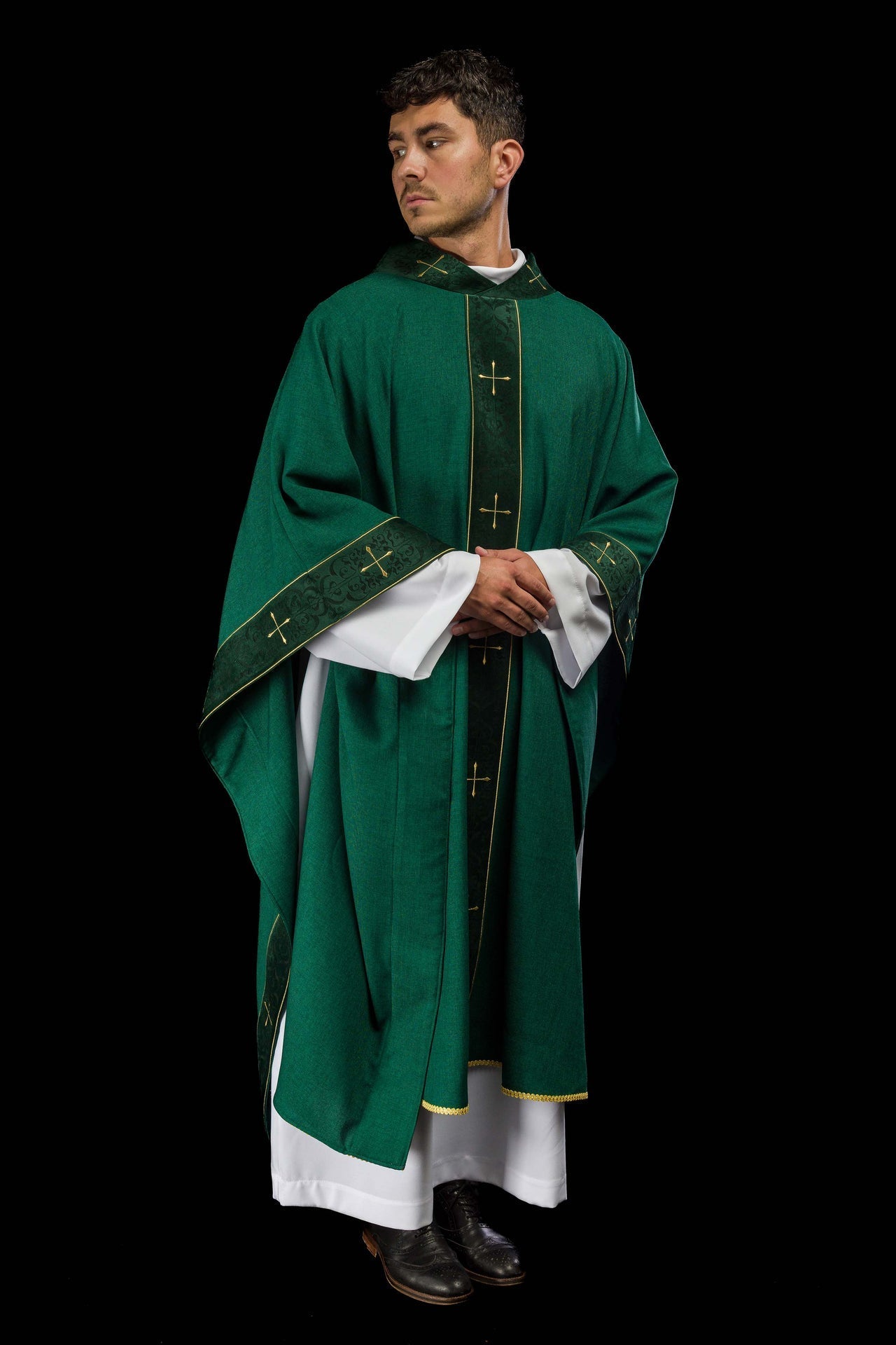 Ornat Liturgiczny Zielony z Haftowanym Pasem i Krzyżami - alba.pl