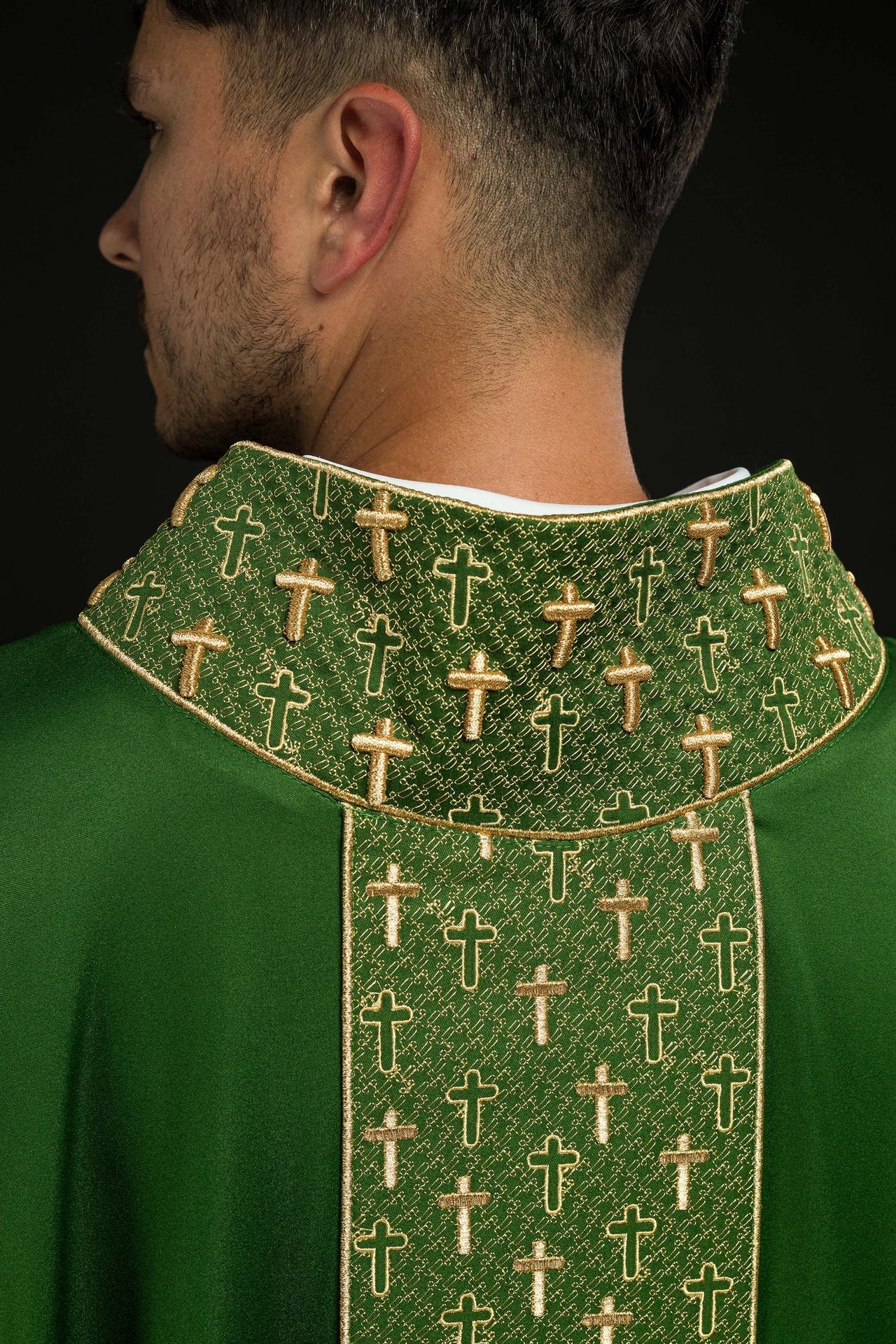 Ornat Liturgiczny Zielony z Haftowanym Pasem Krzyże - Elegancki - alba.pl